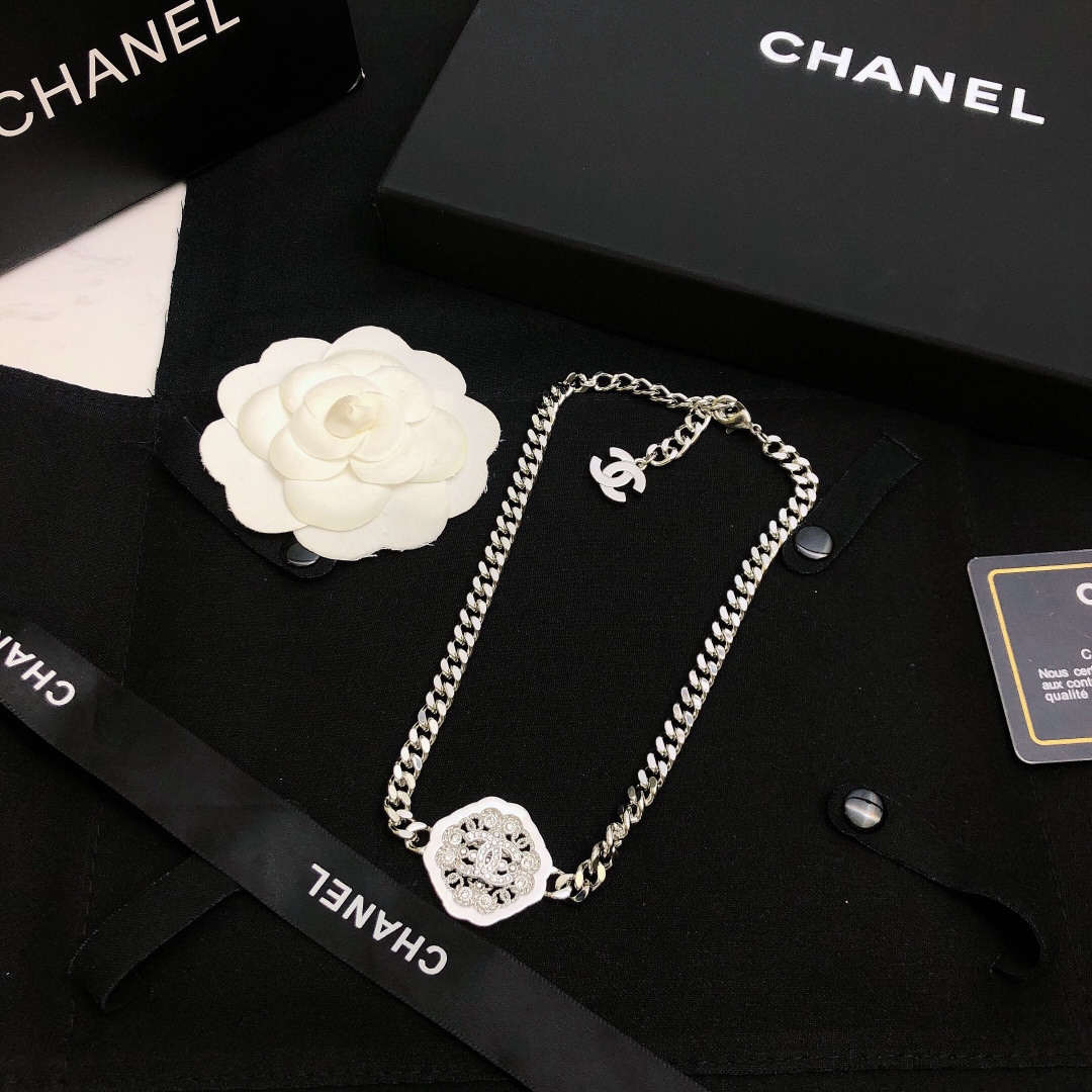 Chanel Haute Couture Haute Couture Fine Jewelry Necklace Bracelet Ring 4