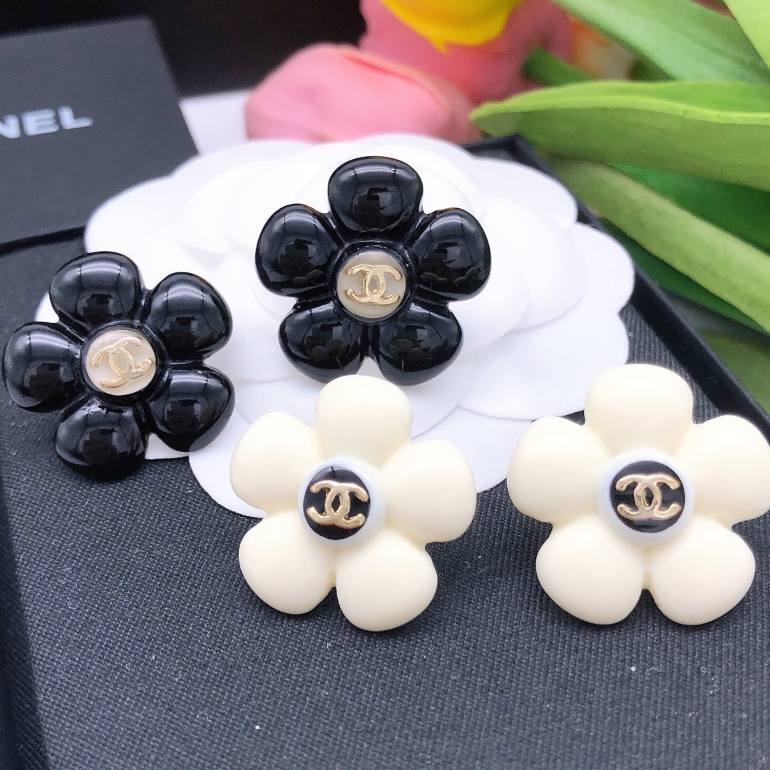 编号XED0781
谁能拒绝这么 一朵小花花🌸青春活力