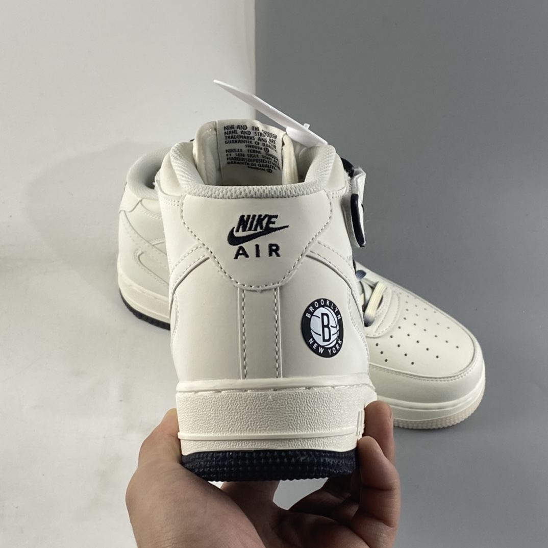 P280 NIKE Air Force 1’07 Mid ”米黑白” 空军一号中帮休闲板鞋 NT2969-013-莆田鞋,莆田鞋货源,高仿鞋,高仿鞋货源,安福档口,莆田高仿鞋,莆田鞋批发,高仿鞋批发,莆田高仿运动鞋,高仿运动鞋,莆田运动鞋 P280 NIKE Air Force 1’07 Mid ”米黑白” 空军一号中帮休闲板鞋 NT2969-013
