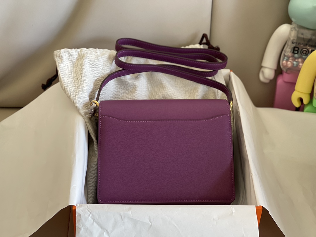 Hermès Pig nose roulis 19cm evercolor leather sea anemone purple gold buckle absolutely beautiful