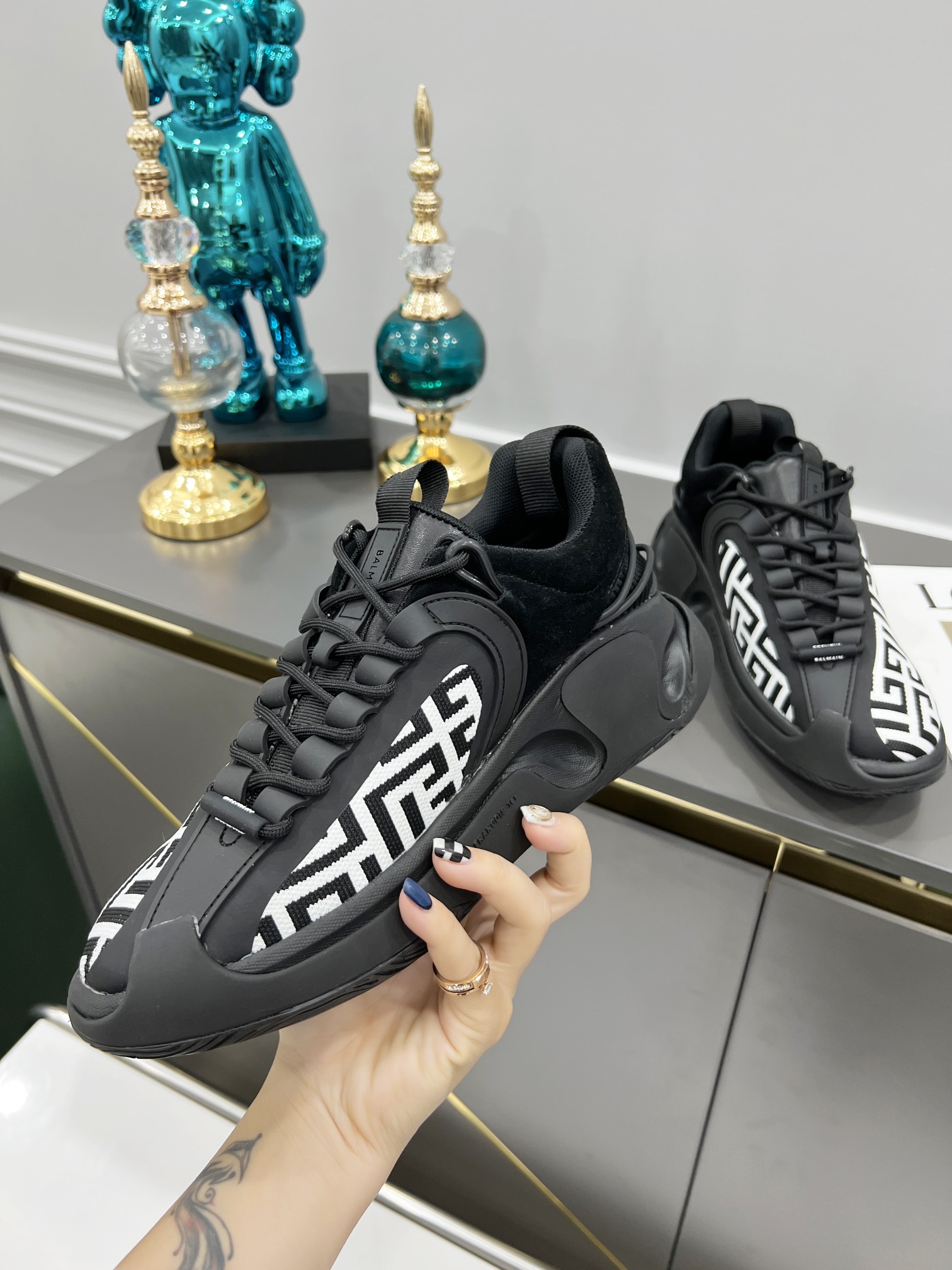 IT’S $800 FOR MEN. BALMAIN/BALMAN NEW B-RUNNER SCROLLING THREAD NEW SNEAKERS MALE 40-45 - 图片 2