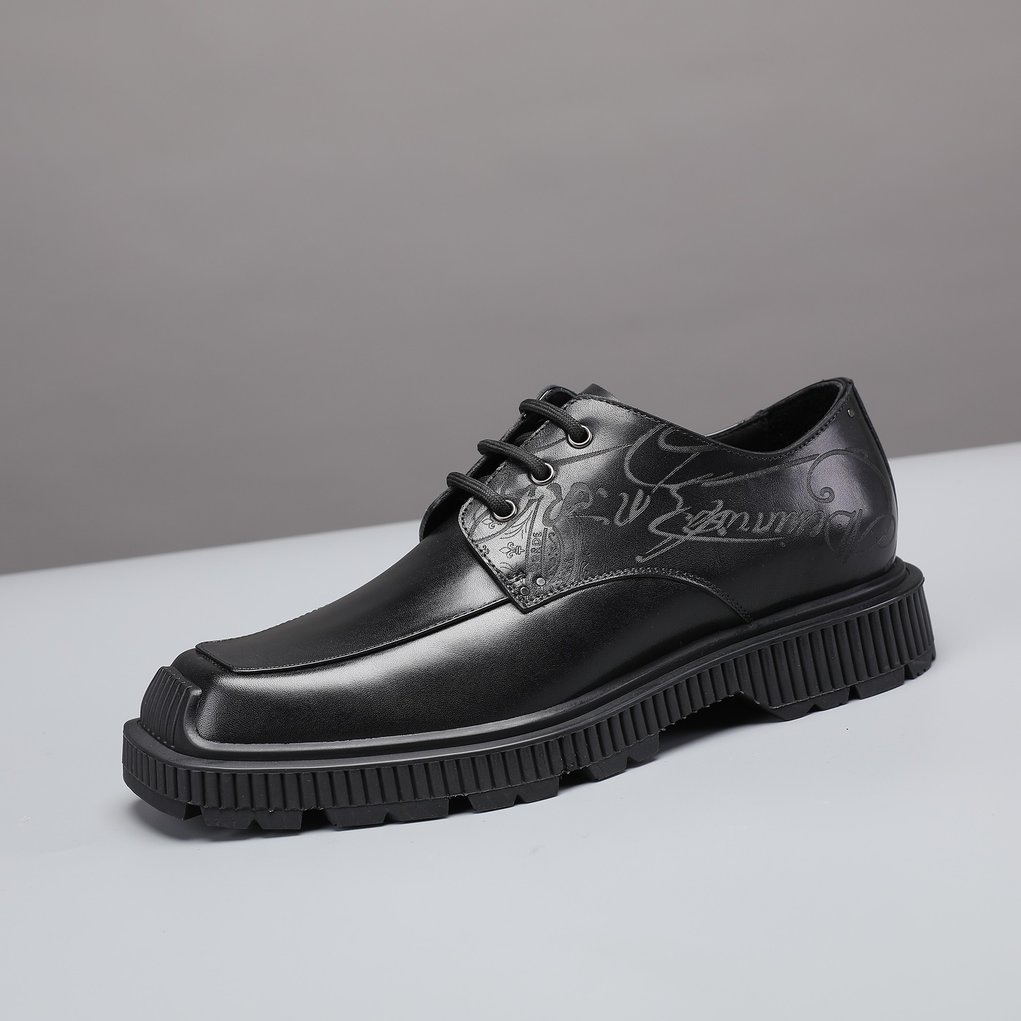 Berluti/Berluti 2021 Nueva llegada Hecho de cuero de vaca importado, hecho a mano y repetidamente fr