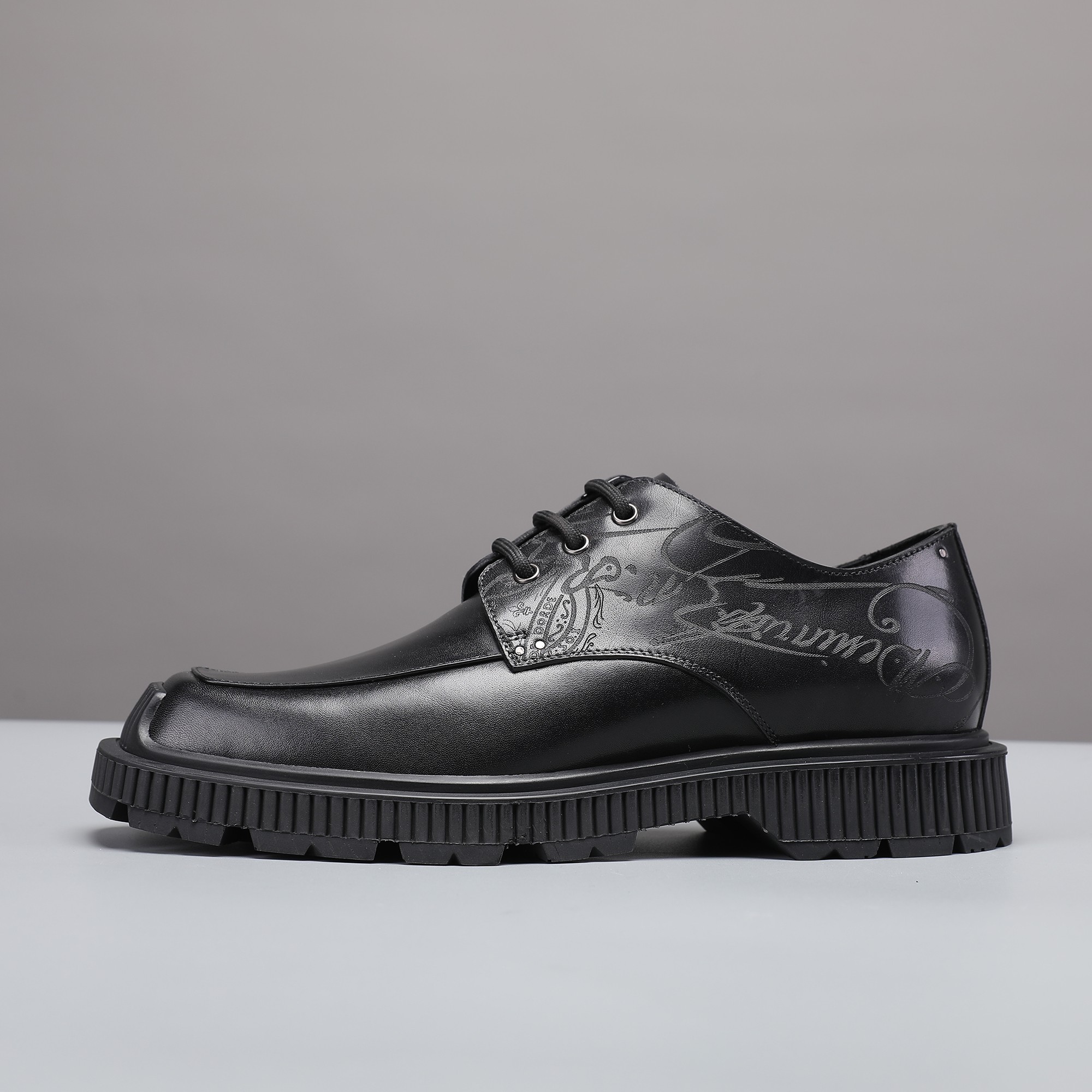 Berluti/Berluti 2021 Nueva llegada Hecho de cuero de vaca importado, hecho a mano y repetidamente fr