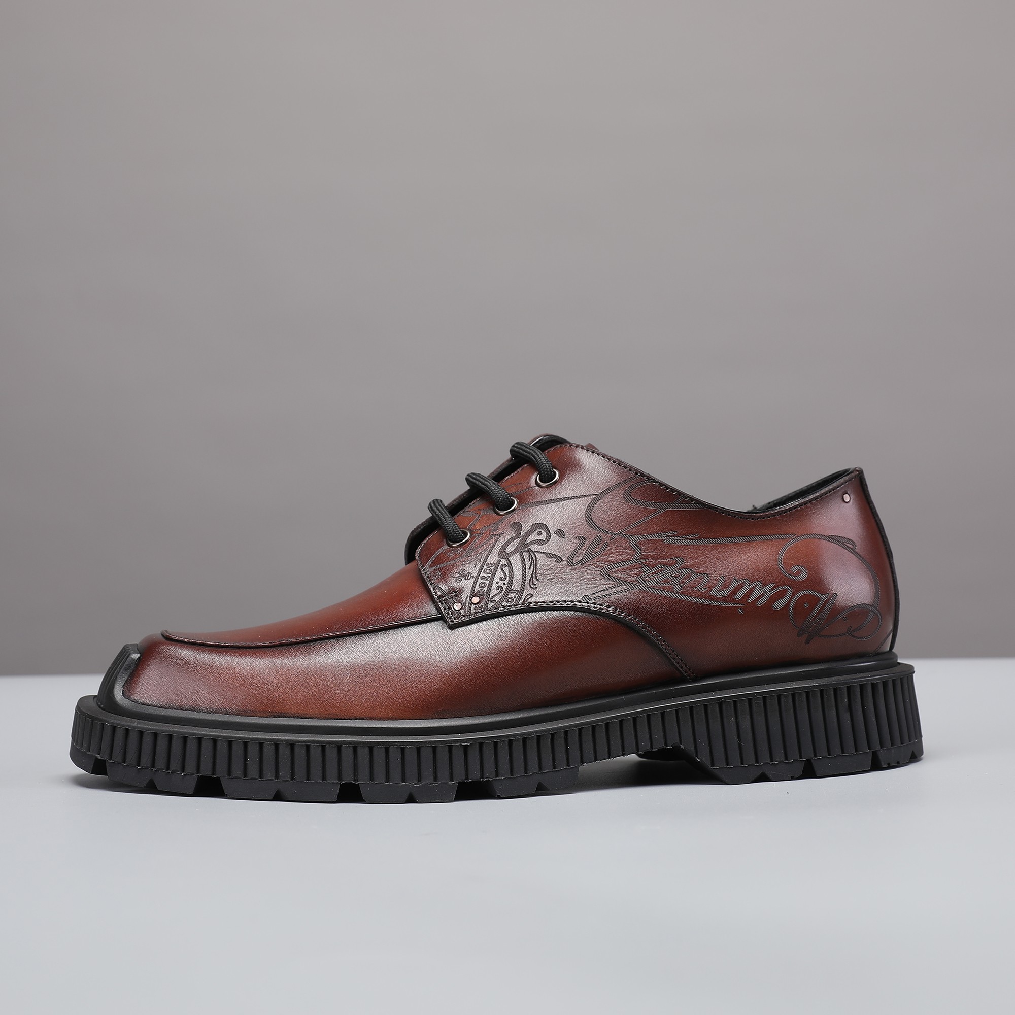 Berluti/Berluti 2021 nueva llegada Hecho de cuero de vaca importado, hecho a mano y repetidamente fr