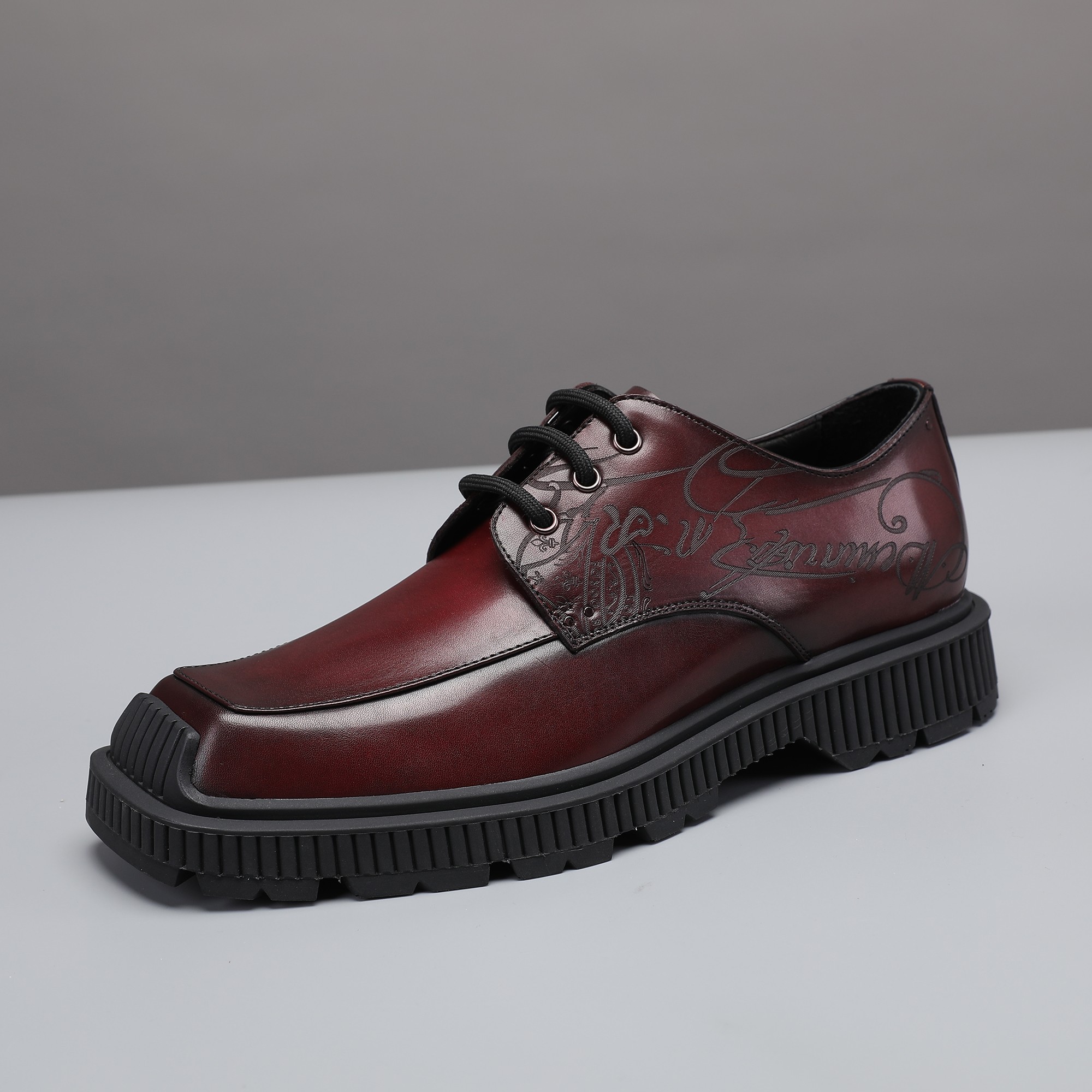 Berluti/Berluti 2021 nueva llegada Material de piel de vacuno importado hecho a mano por frotamiento