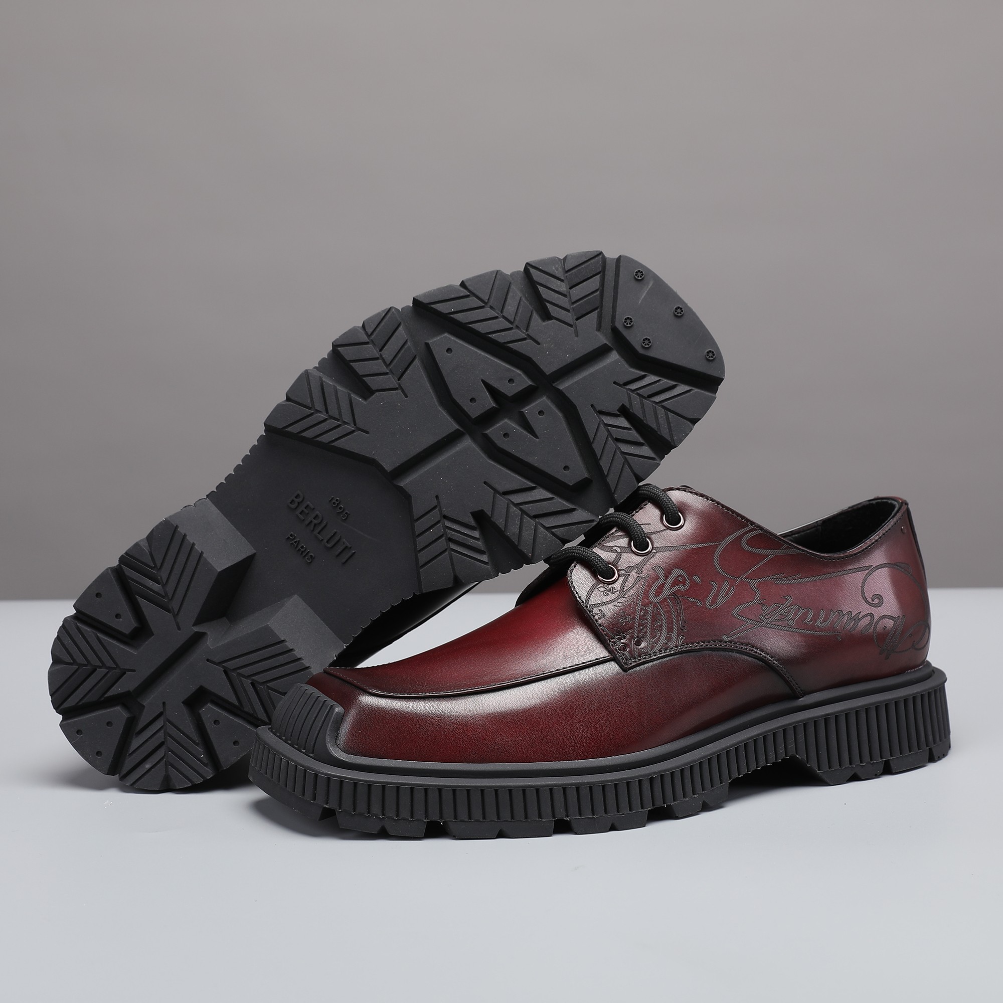 Berluti/Berluti 2021 nueva llegada Material de piel de vacuno importado hecho a mano por frotamiento