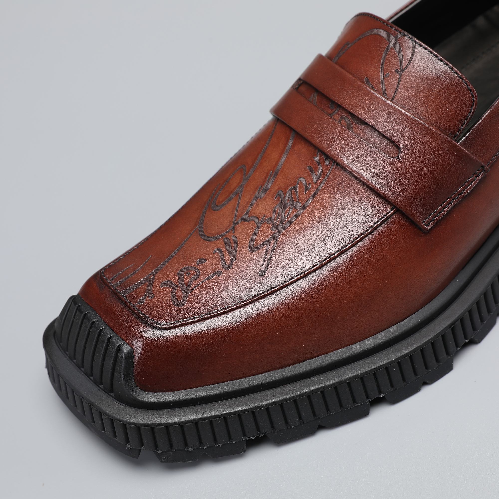 Berluti/Berluti 2021 nueva llegada Hecho de cuero de vaca importado, hecho a mano y repetidamente fr