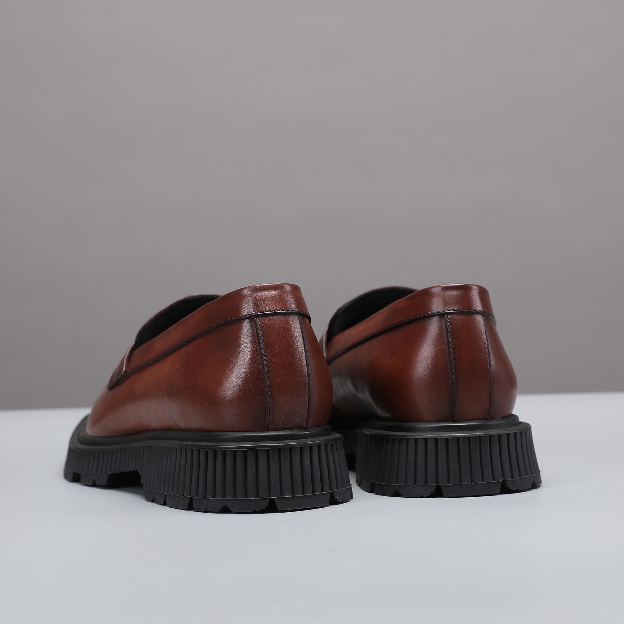 Berluti/Berluti 2021 nueva llegada Hecho de cuero de vaca importado, hecho a mano y repetidamente fr