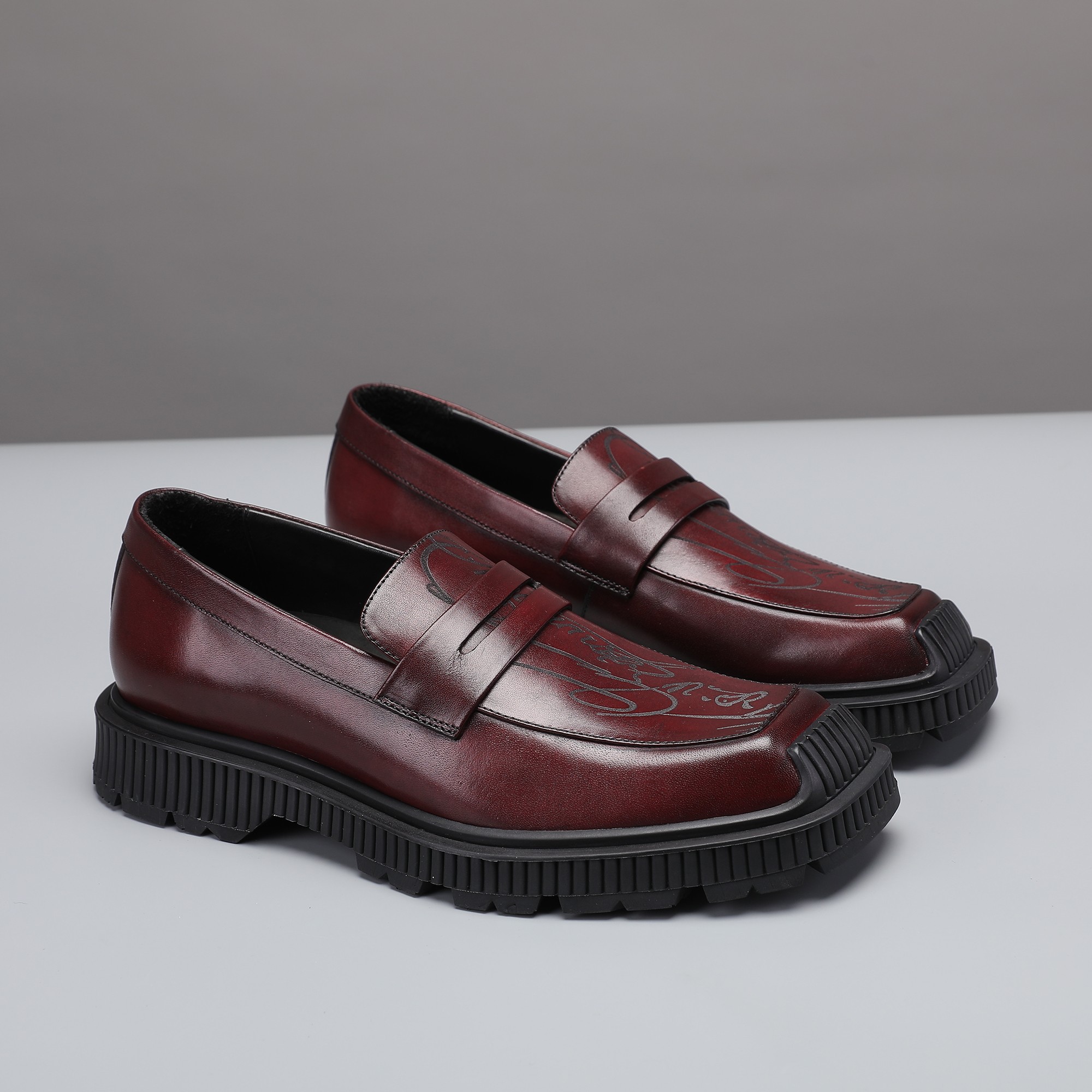 Berluti/Berluti 2021 Recién llegados Fabricados en piel de vacuno importada Hechos a mano con roces 