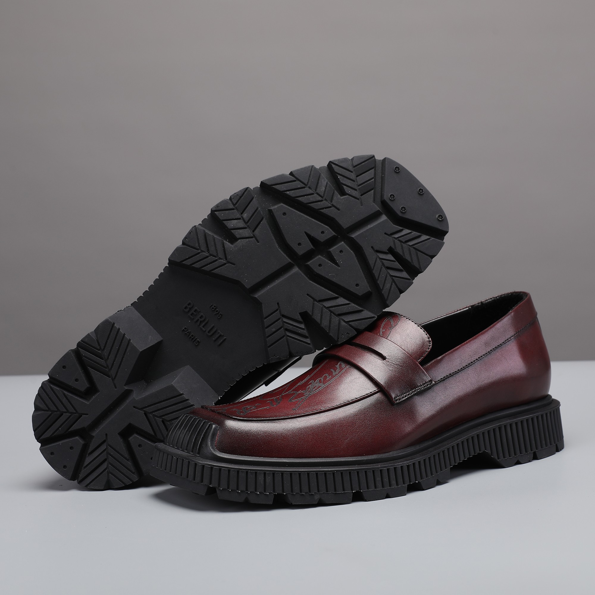 Berluti/Berluti 2021 Recién llegados Fabricados en piel de vacuno importada Hechos a mano con roces 