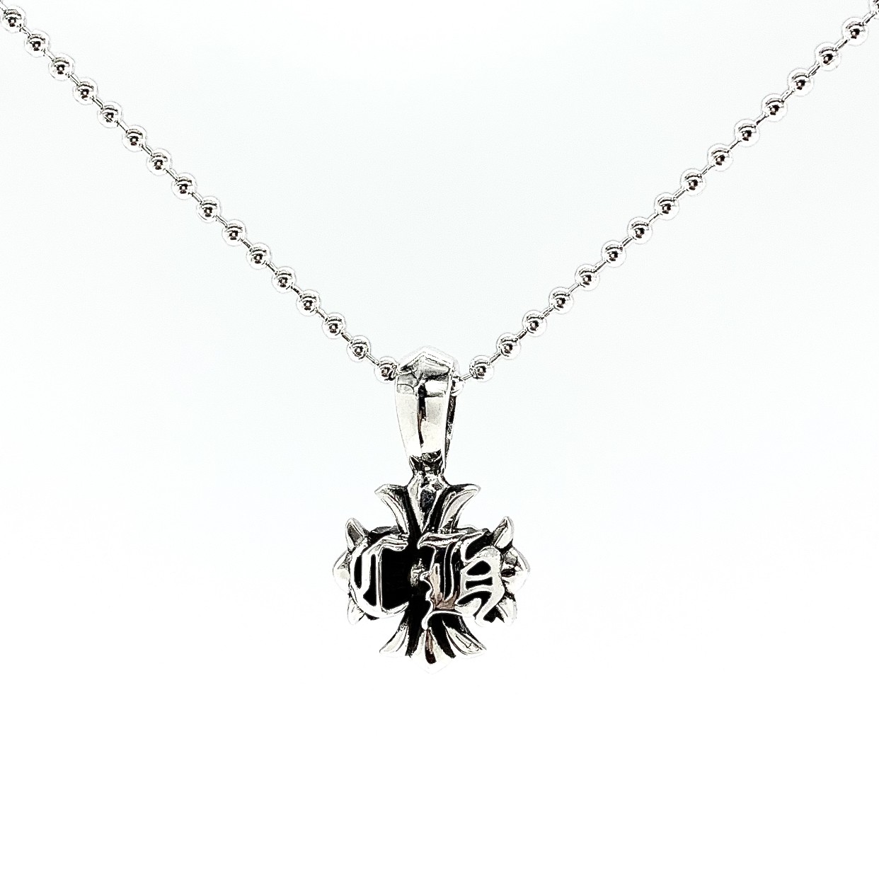 Chrome Hearts 𝐂𝐡𝐫𝐨𝐦𝐞 𝐡𝐞𝐚𝐫𝐭𝐬 克罗心CH十字项链