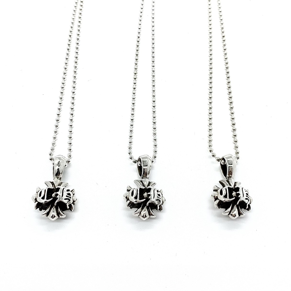 Chrome Hearts 𝐂𝐡𝐫𝐨𝐦𝐞 𝐡𝐞𝐚𝐫𝐭𝐬 克罗心CH十字项链
