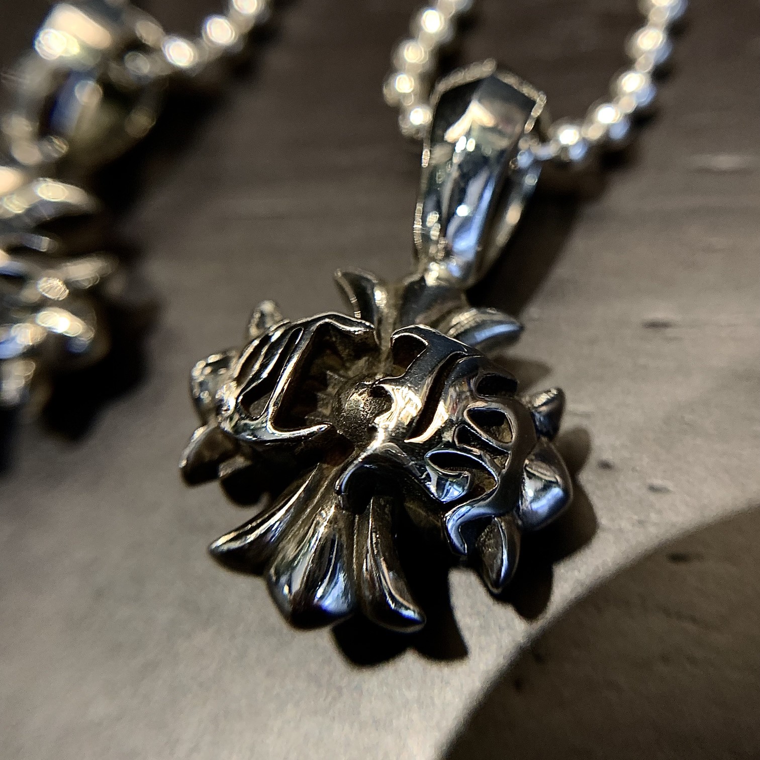 Chrome Hearts 𝐂𝐡𝐫𝐨𝐦𝐞 𝐡𝐞𝐚𝐫𝐭𝐬 克罗心CH十字项链