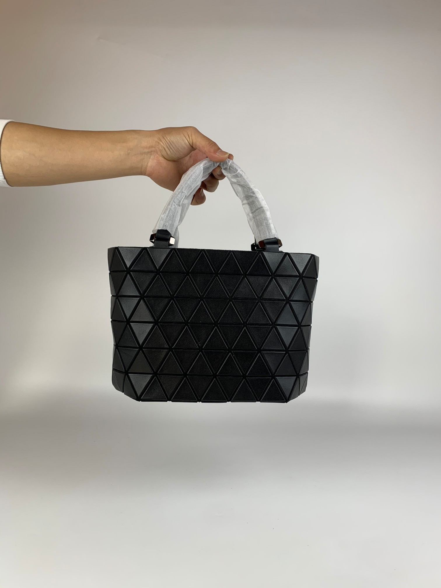 Issey Miyake Crystal Shoulder Bag, Geometric Design, Crossbody Bag - Black 3 a1639314461085 2166