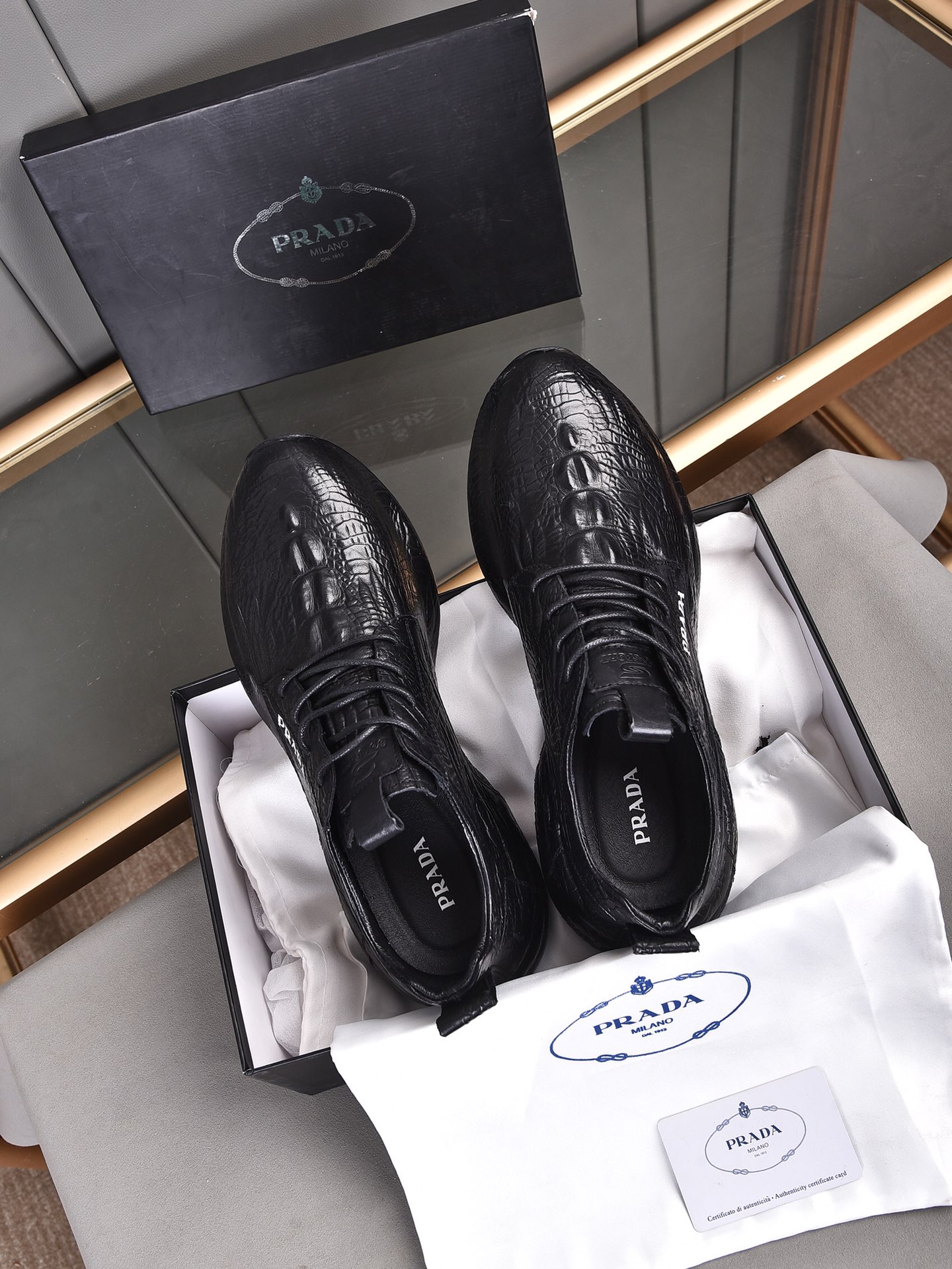 PP300 explosiva [PRADA Prada] Milán, Italia - top zapatos casuales de los hombres! 2021 invierno nue