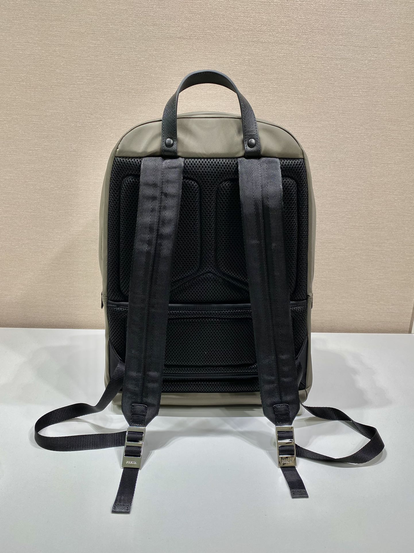 PRADA普拉达进口尼龙布料双肩背包2VZ048