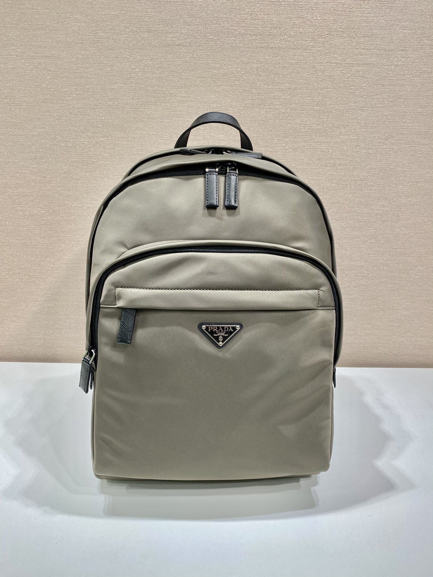 PRADA普拉达进口尼龙布料双肩背包2VZ048