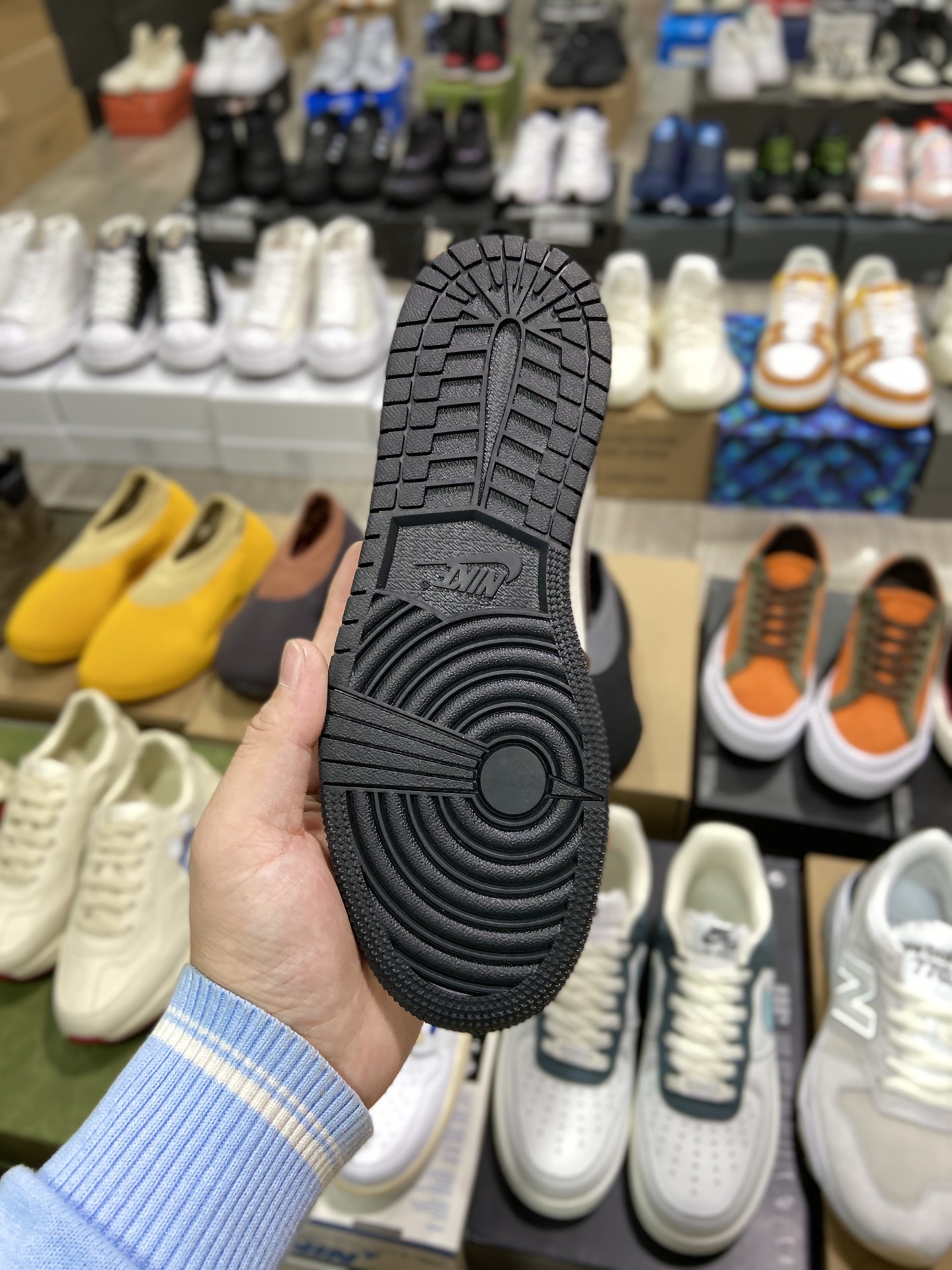 200 乔丹Air Jordan 1 Low “Mocha Brown” 小倒钩 DC6991-200