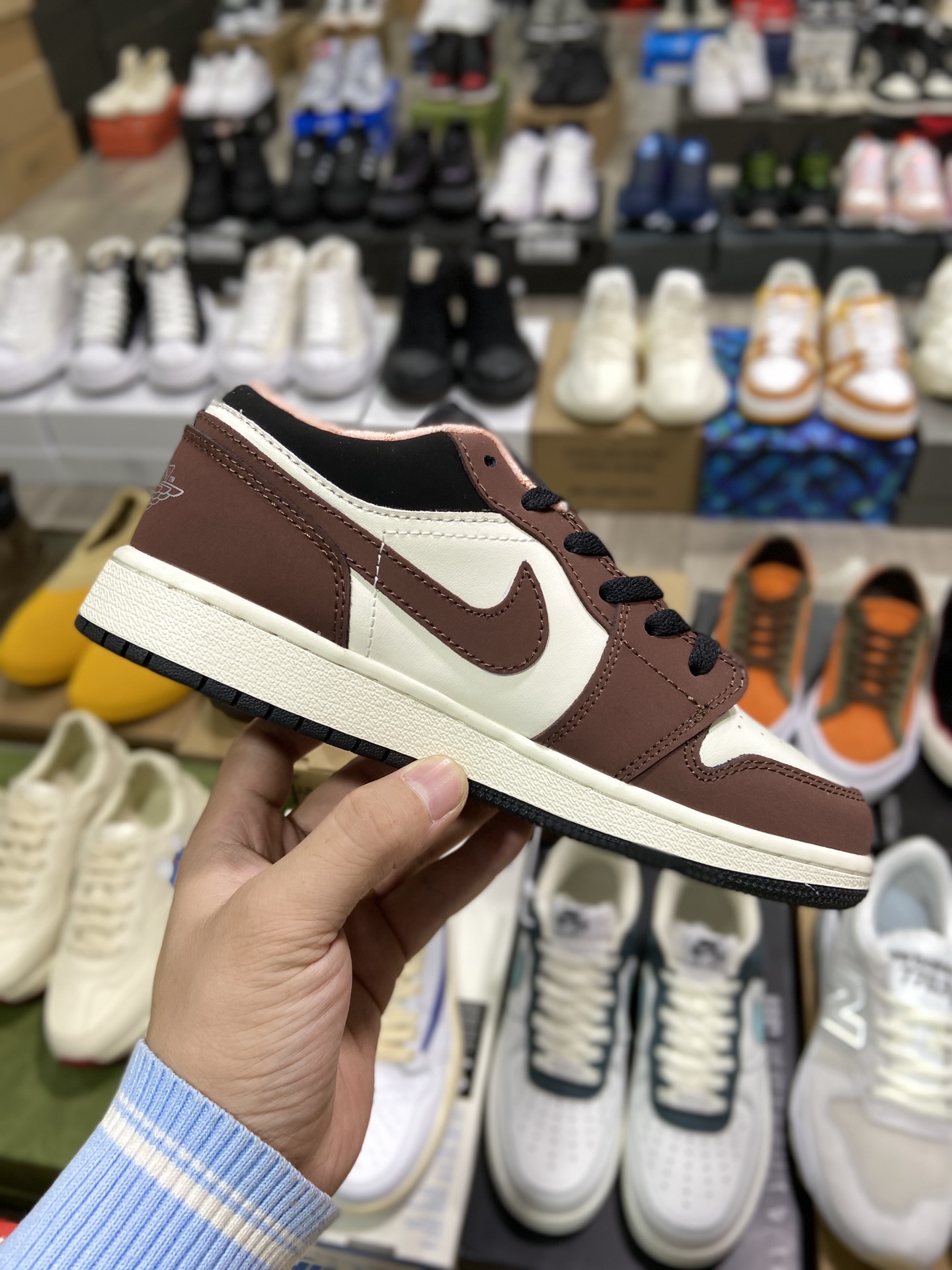 200 乔丹Air Jordan 1 Low “Mocha Brown” 小倒钩 DC6991-200