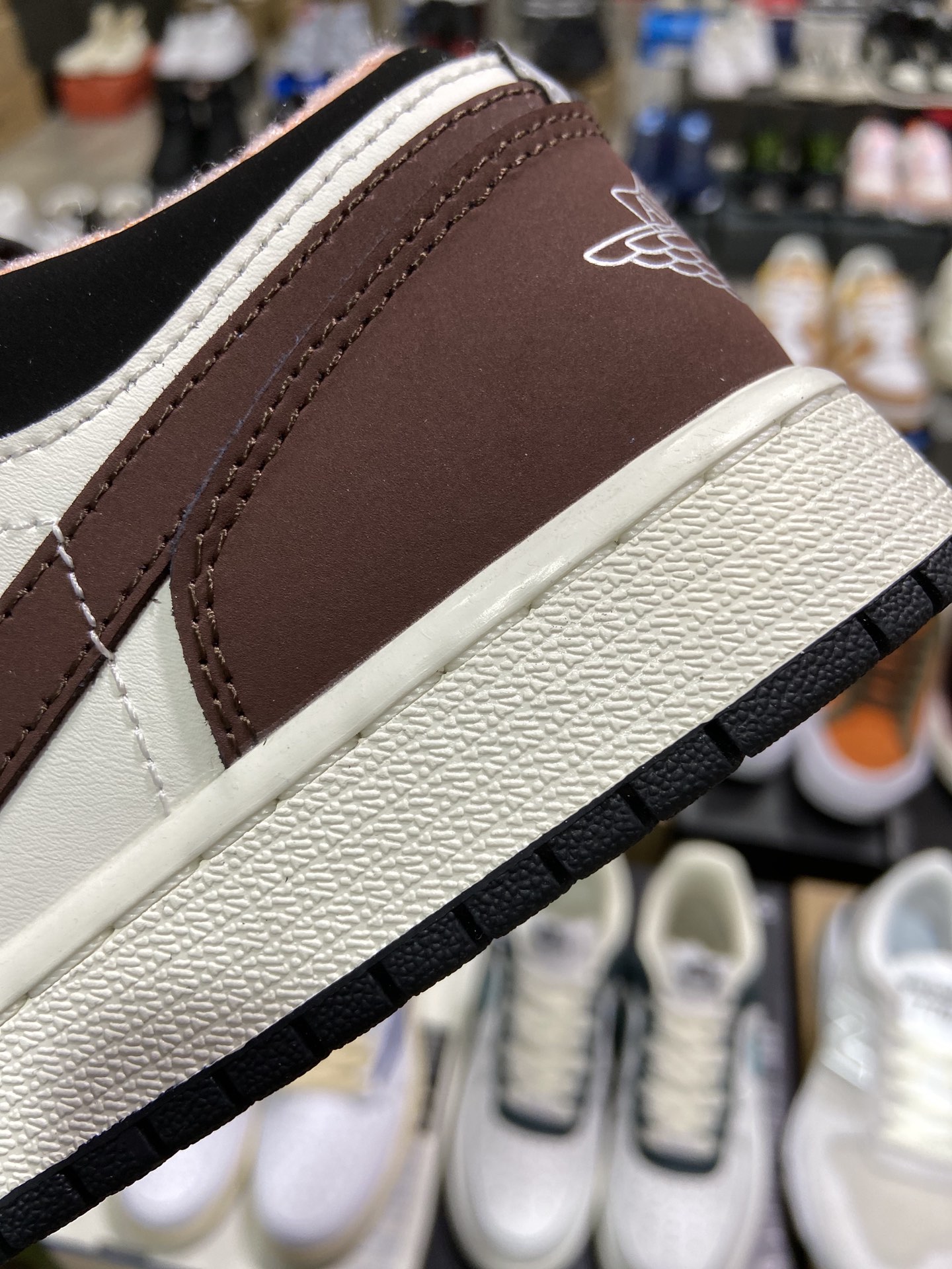 200 乔丹Air Jordan 1 Low “Mocha Brown” 小倒钩 DC6991-200