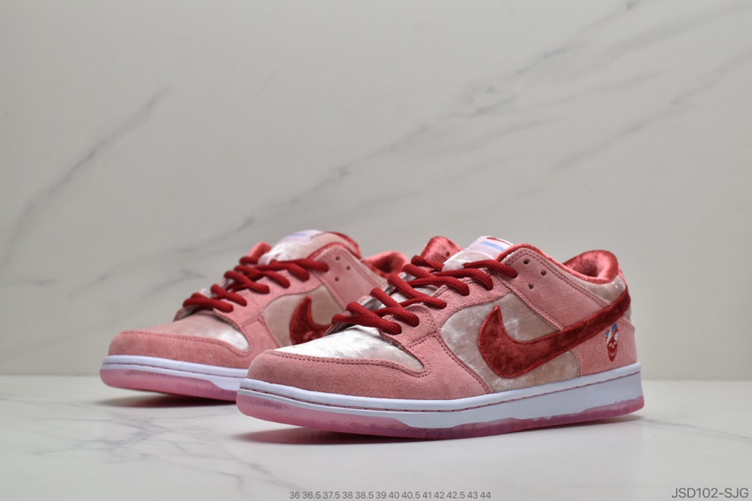 200 StrangeLove x Nike SB Dunk Low”Valentine’s Day”扣篮系列低帮经典百搭休闲运动板鞋“情人节白粉丝绒”CT2552-800