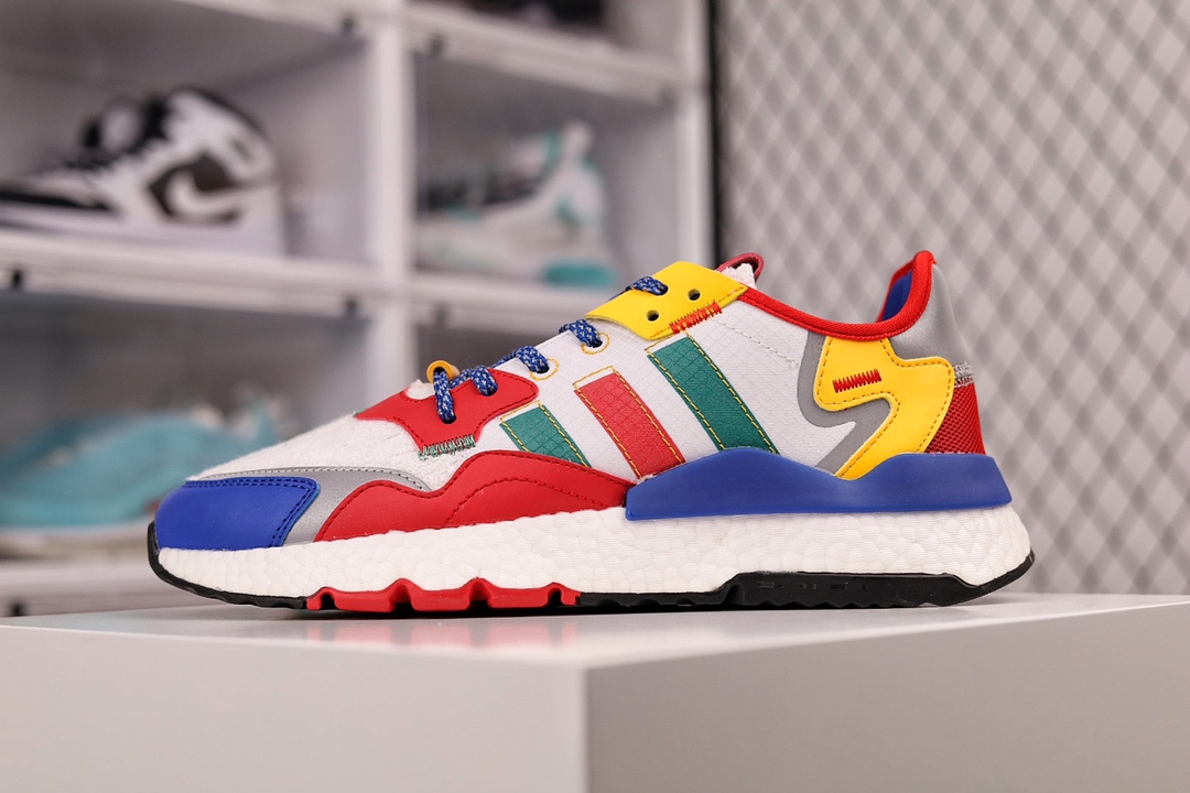 G5 阿迪达斯 Adidas Nite Jogger Boost 夜行者 复古休闲百搭运动跑鞋。原厂材料 原厂大底 家独模 网布搭配麂皮拼接打造鞋面 极具复古风格鞋头及鞋跟点缀3M反光设计极为亮眼中底采用全掌 Boost 科技，厚度相当可观，脚感极佳。