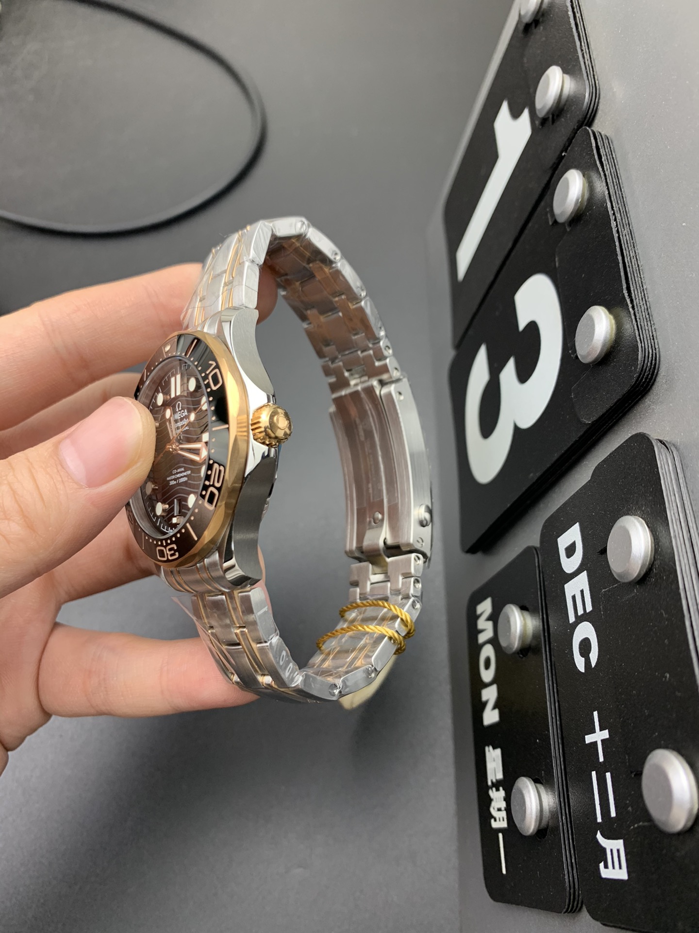 Omega OR 间金海马300