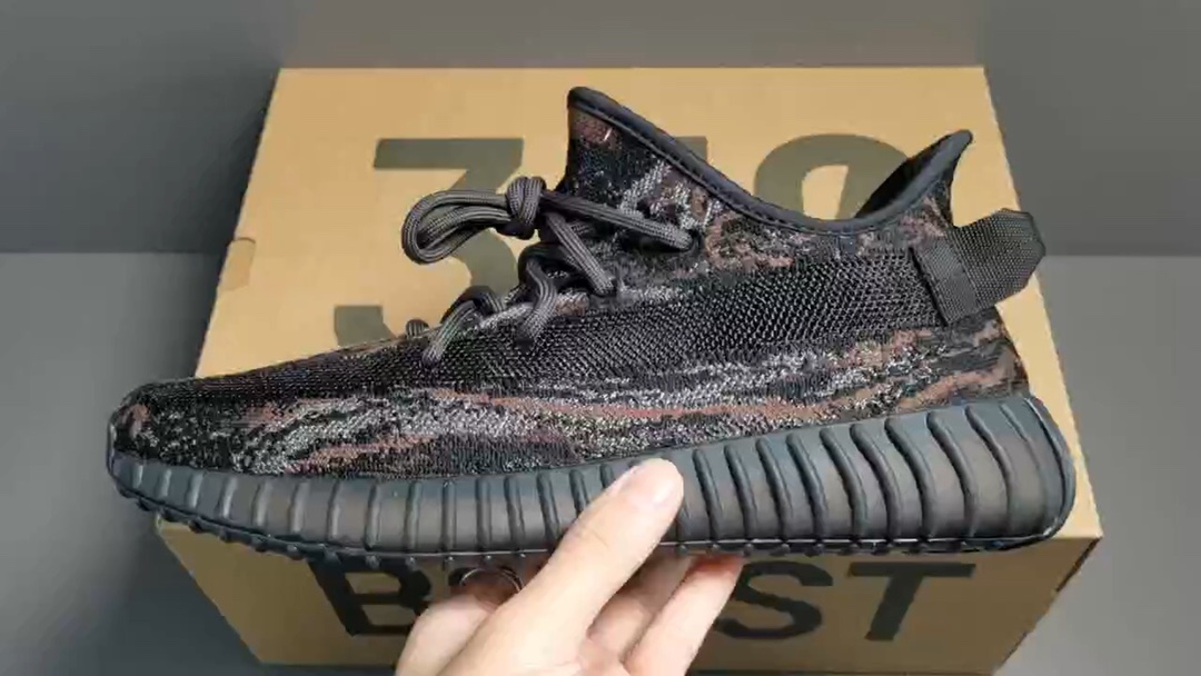 Yeezy350黑色鞋码36-48偏小0.5总裁OG版出品-YeezyBoost350V2“MXRock