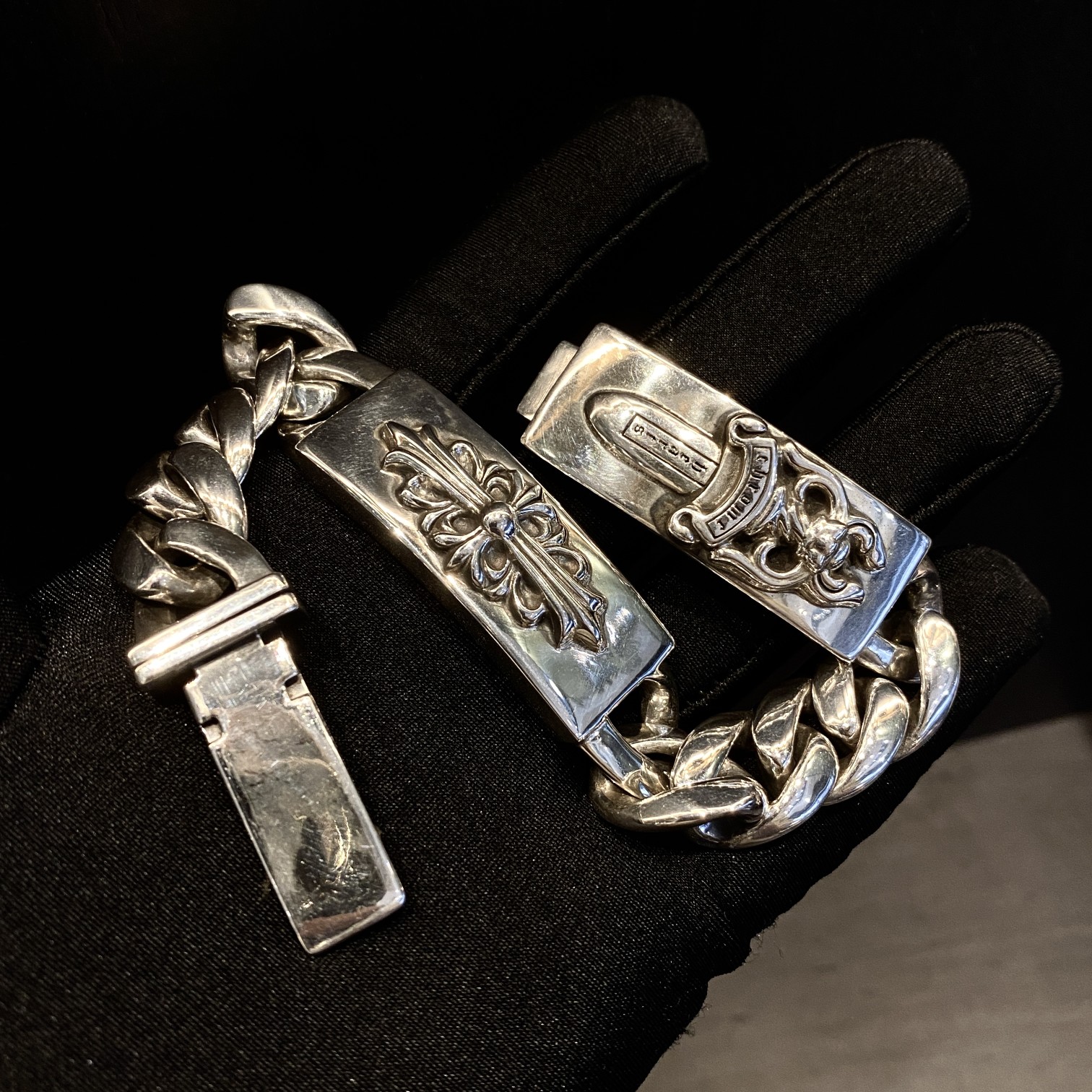 Chrome Hearts 新品上架𝐂𝐡𝐫𝐨𝐦𝐞 𝐡𝐞𝐚𝐫𝐭𝐬 克罗心长十字花宝剑插销扣手链
