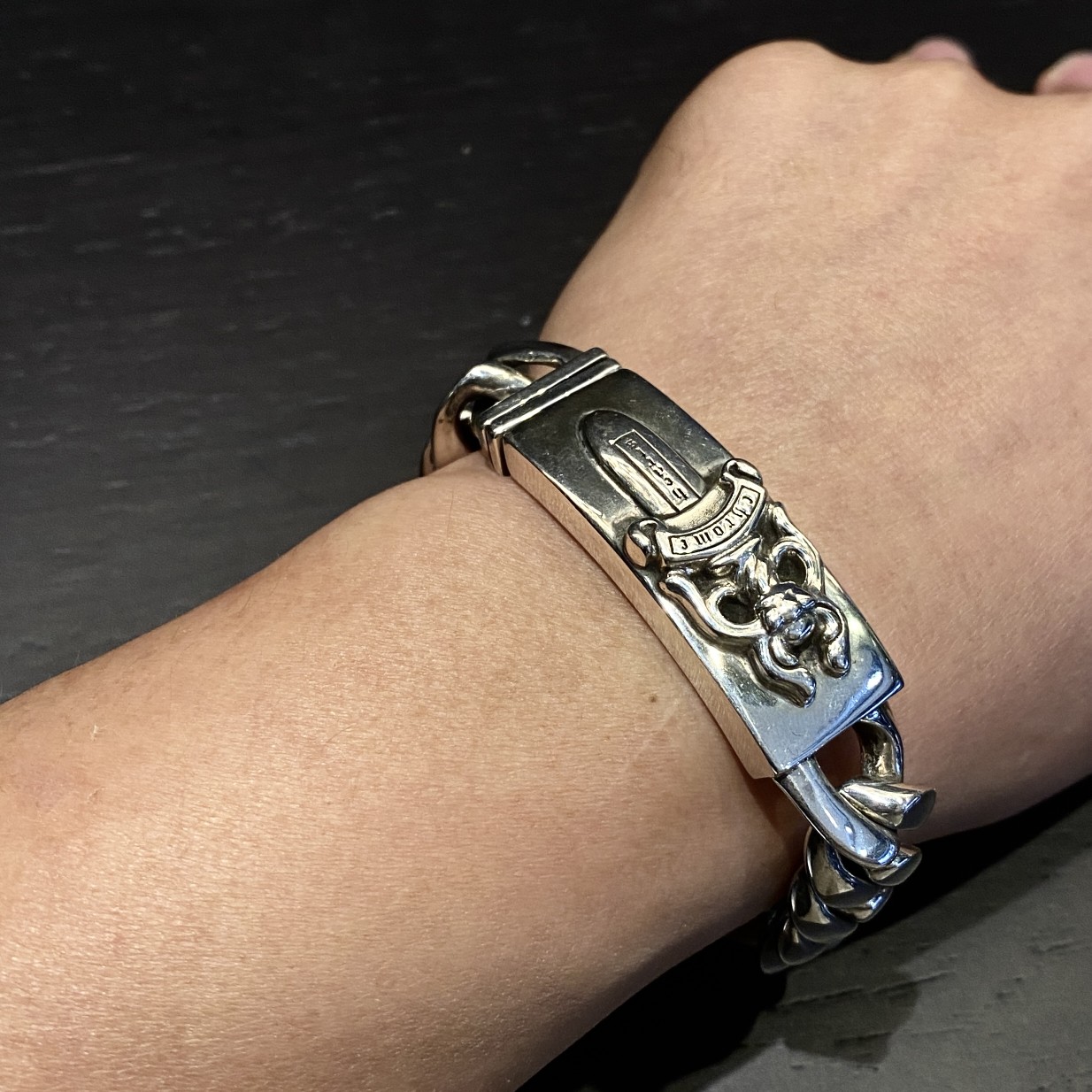 Chrome Hearts 新品上架𝐂𝐡𝐫𝐨𝐦𝐞 𝐡𝐞𝐚𝐫𝐭𝐬 克罗心长十字花宝剑插销扣手链
