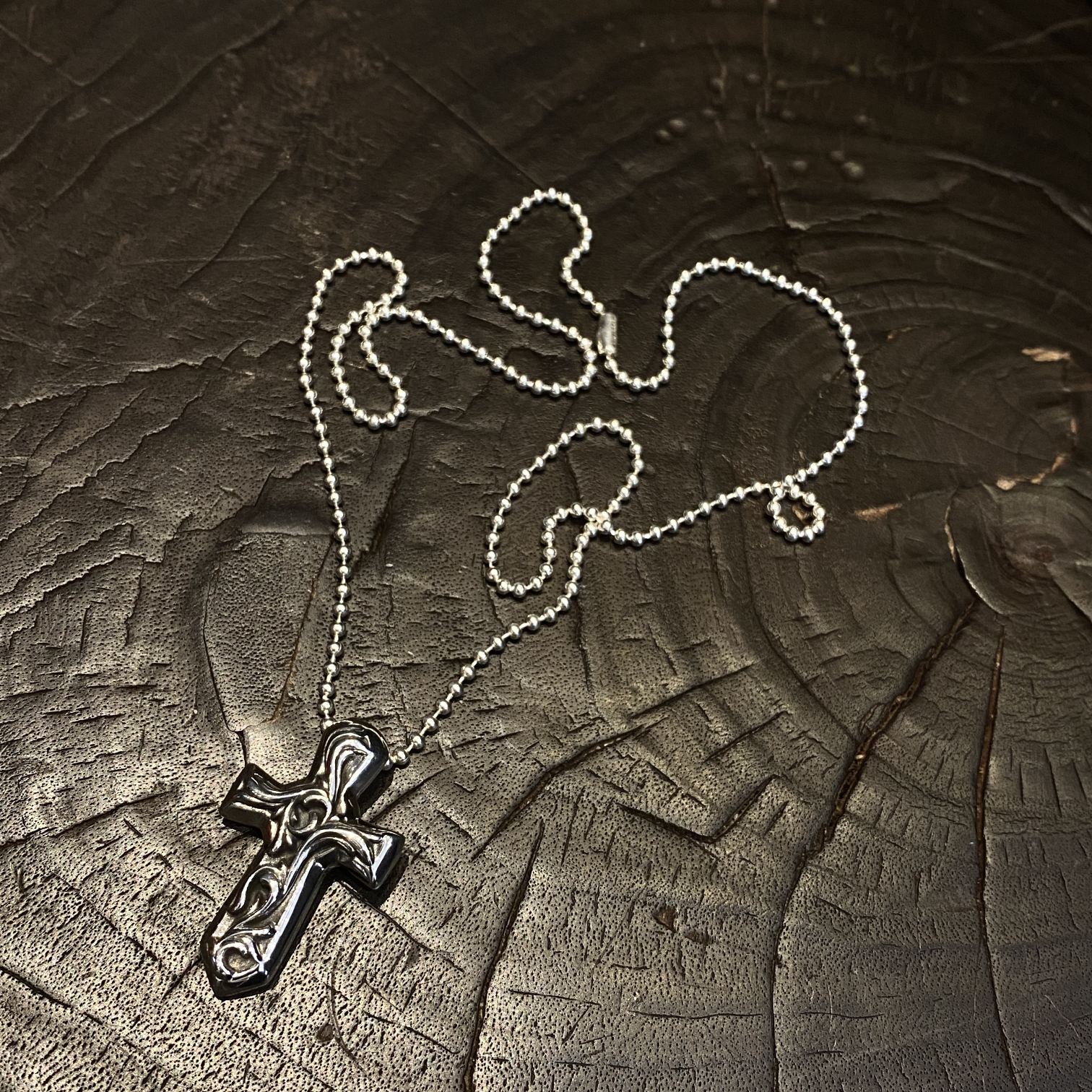 Chrome Hearts 新品上架𝐂𝐡𝐫𝐨𝐦𝐞 𝐡𝐞𝐚𝐫𝐭𝐬 克罗心蔓藤十字架项链
