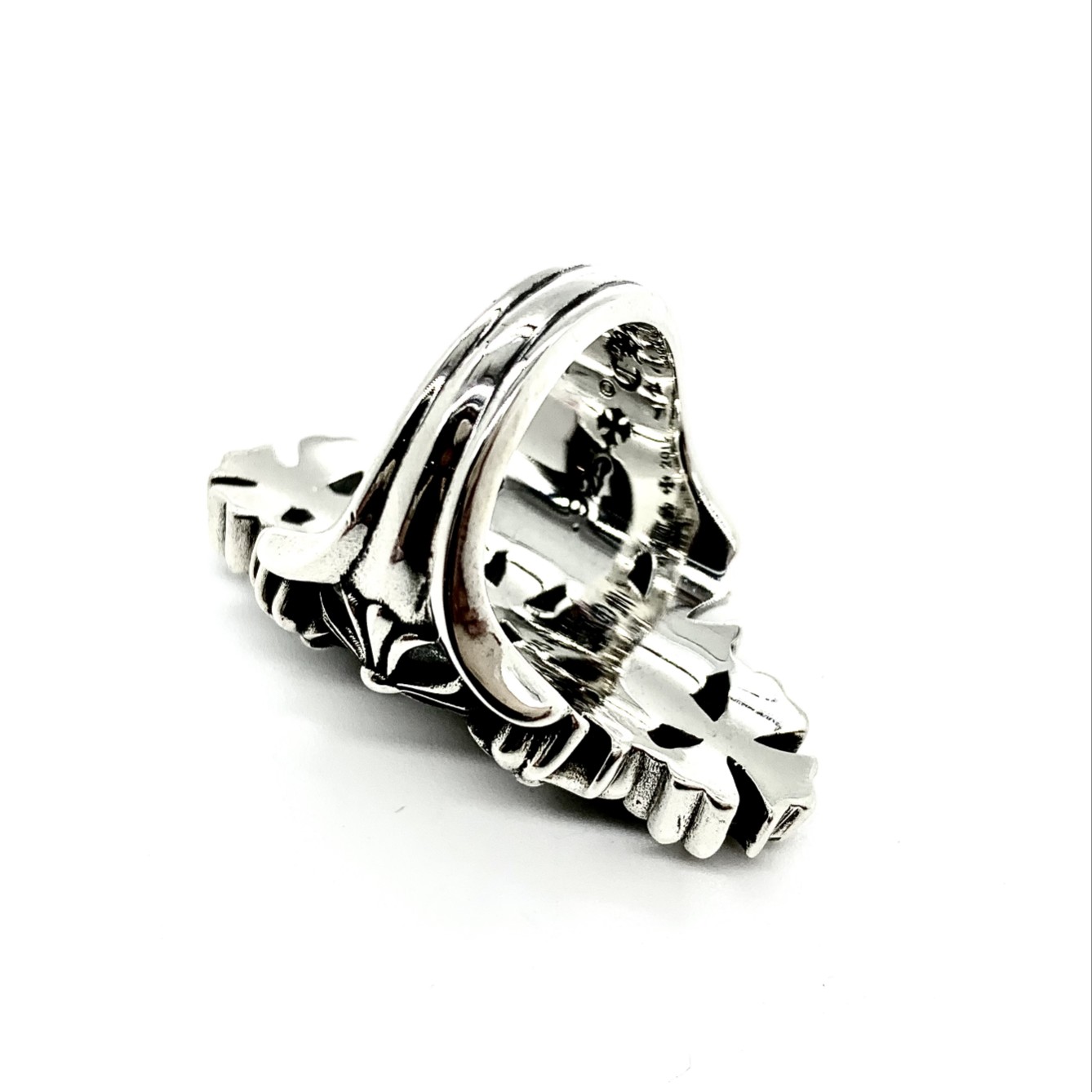 Chrome Hearts 𝐂𝐡𝐫𝐨𝐦𝐞 𝐡𝐞𝐚𝐫𝐭𝐬 克罗心堡垒十字戒指