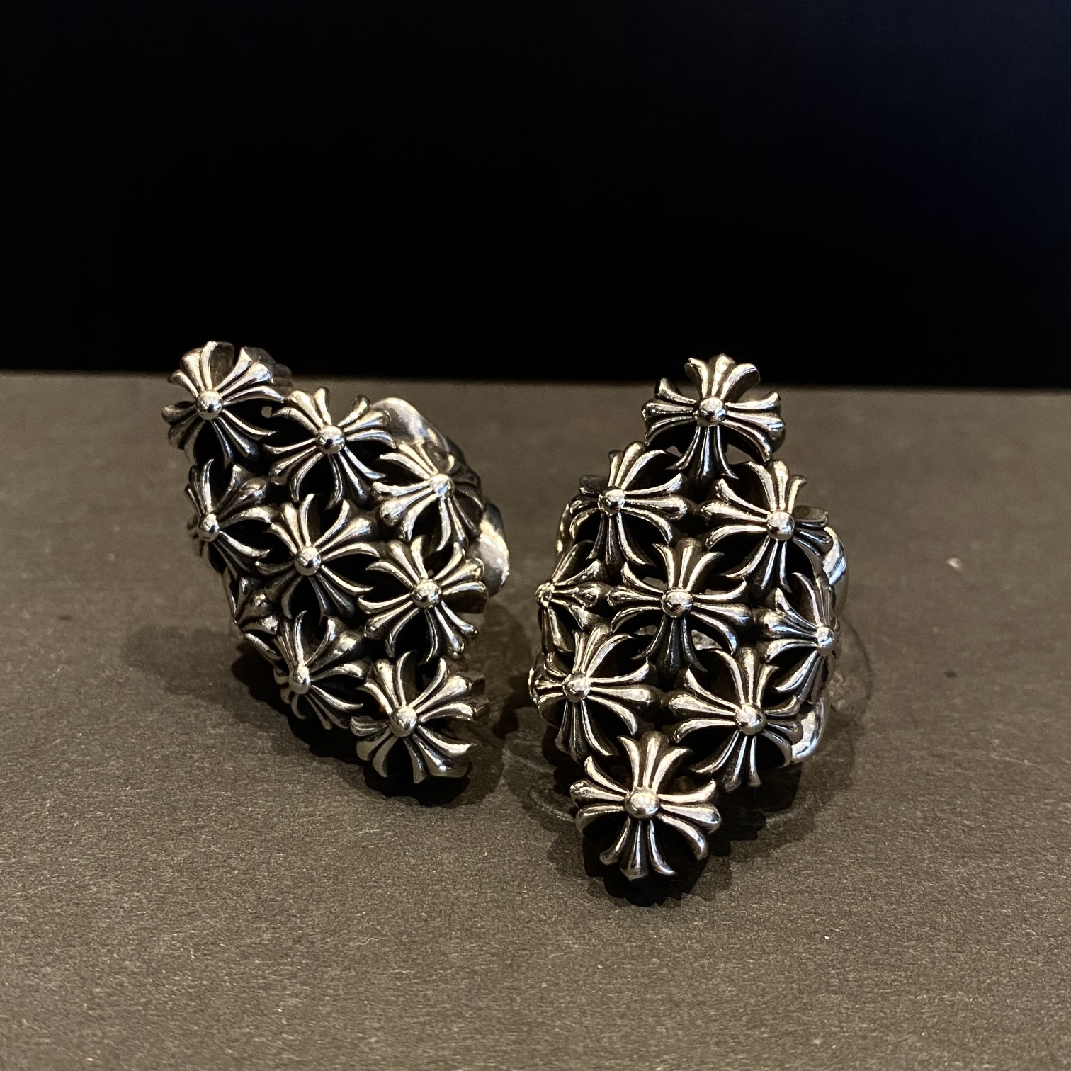 Chrome Hearts 𝐂𝐡𝐫𝐨𝐦𝐞 𝐡𝐞𝐚𝐫𝐭𝐬 克罗心堡垒十字戒指