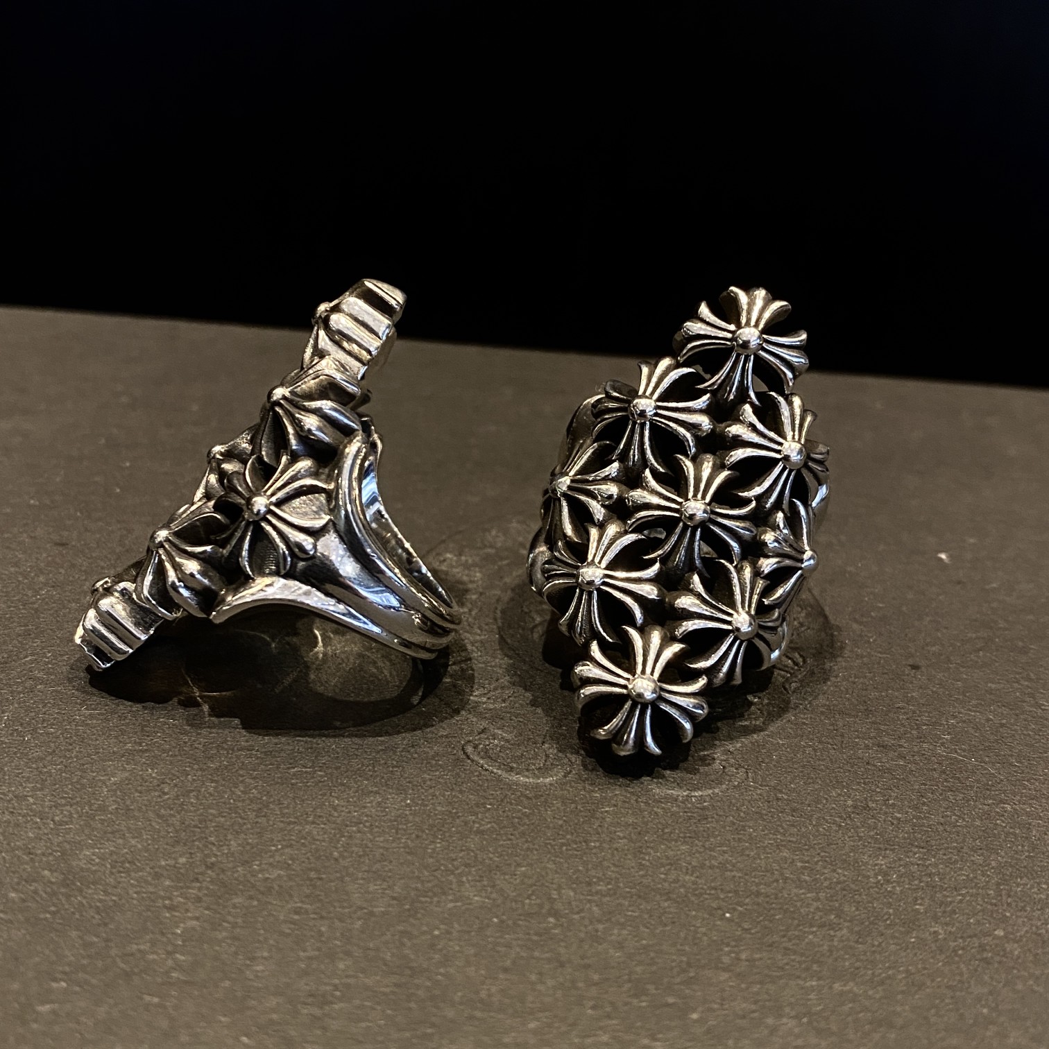 Chrome Hearts 𝐂𝐡𝐫𝐨𝐦𝐞 𝐡𝐞𝐚𝐫𝐭𝐬 克罗心堡垒十字戒指