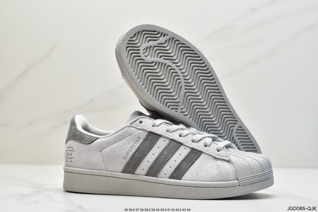 180 Reigning Champ x Adidas superstar 贝壳头经典板鞋 麂皮浅灰暗灰 BS9558-莆田鞋,莆田鞋货源,高仿鞋,高仿鞋货源,安福档口,莆田高仿鞋,莆田鞋批发,高仿鞋批发,莆田高仿运动鞋,高仿运动鞋,莆田运动鞋 180 Reigning Champ x Adidas superstar 贝壳头经典板鞋 麂皮浅灰暗灰 BS9558