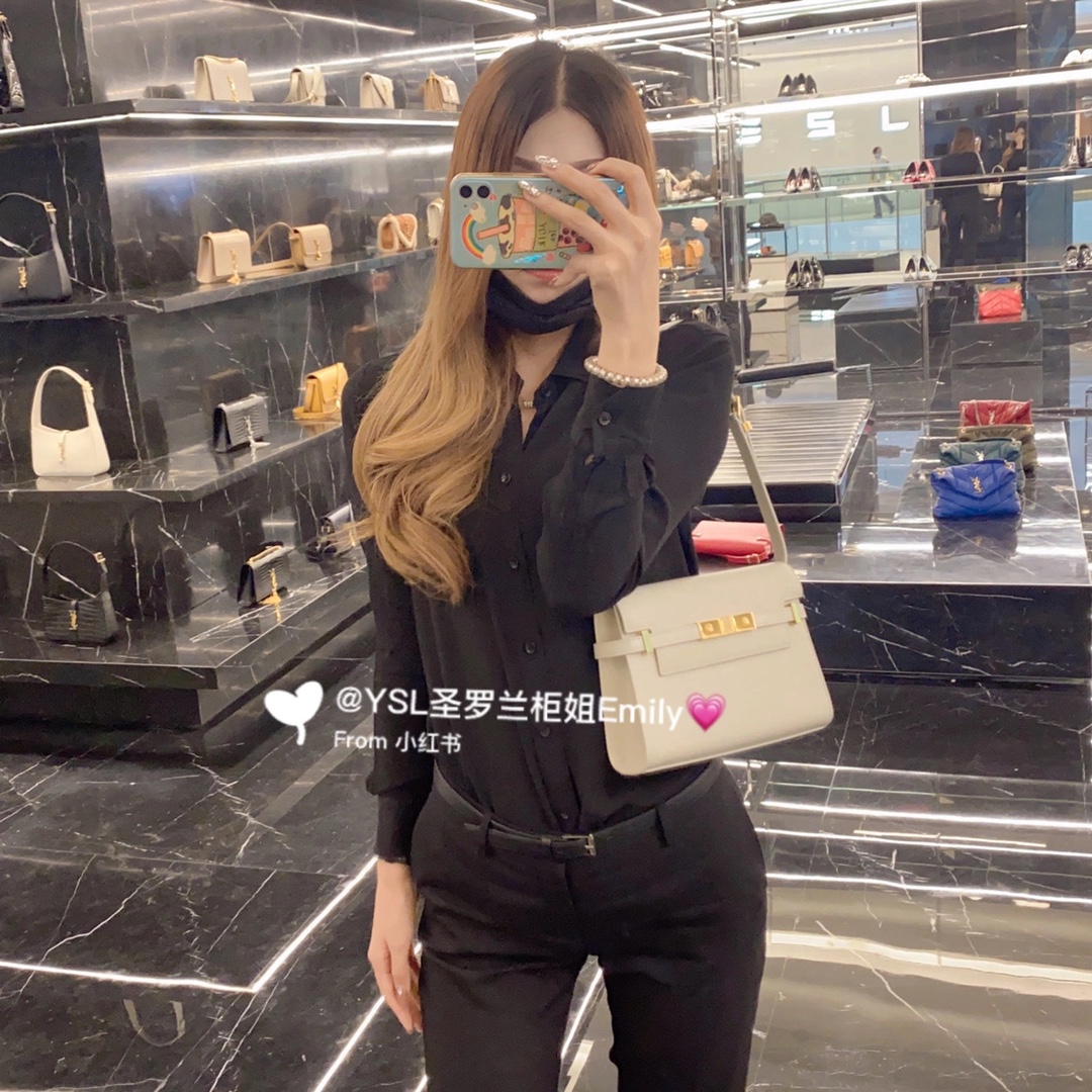 YSL 𝙈𝙖𝙣𝙝𝙖𝙩𝙩𝙖𝙣 𝟮𝟰𝙘𝙢 牙签纹法棍包 675626白色/金扣