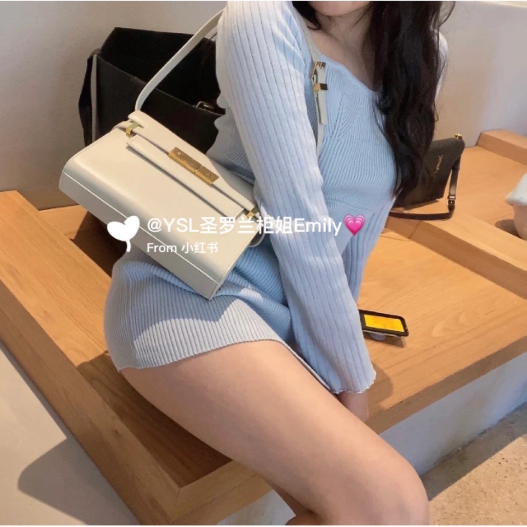 YSL 𝙈𝙖𝙣𝙝𝙖𝙩𝙩𝙖𝙣 𝟮𝟰𝙘𝙢 牙签纹法棍包 675626白色/金扣