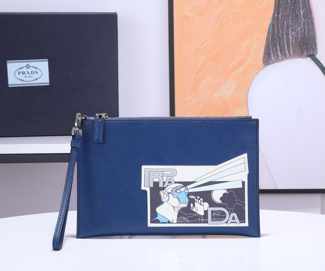 Prada 配 盒子新款首发 Prada 最新款男士手拿包