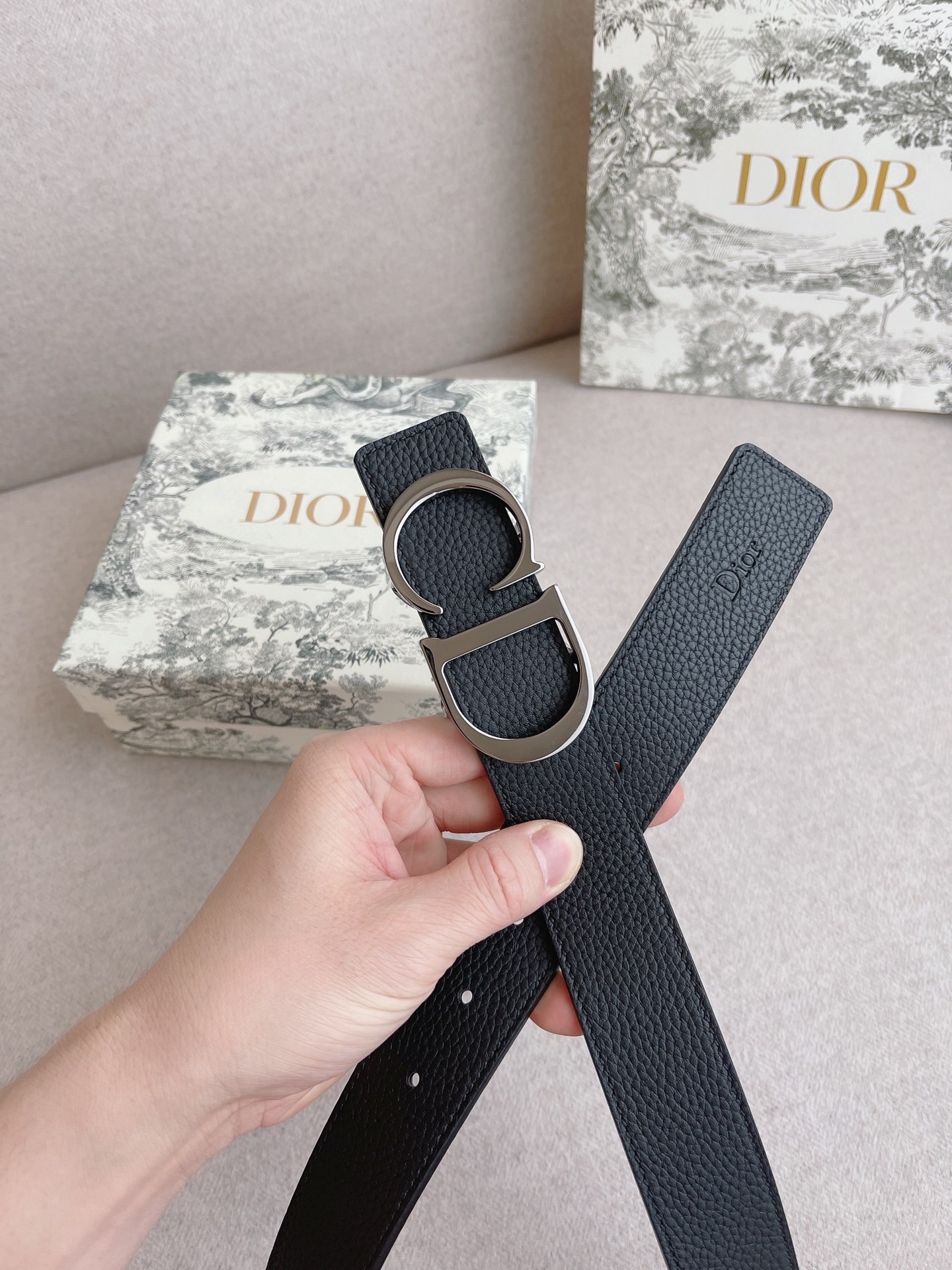 Dior.迪奥全套包装男士休闲皮带系