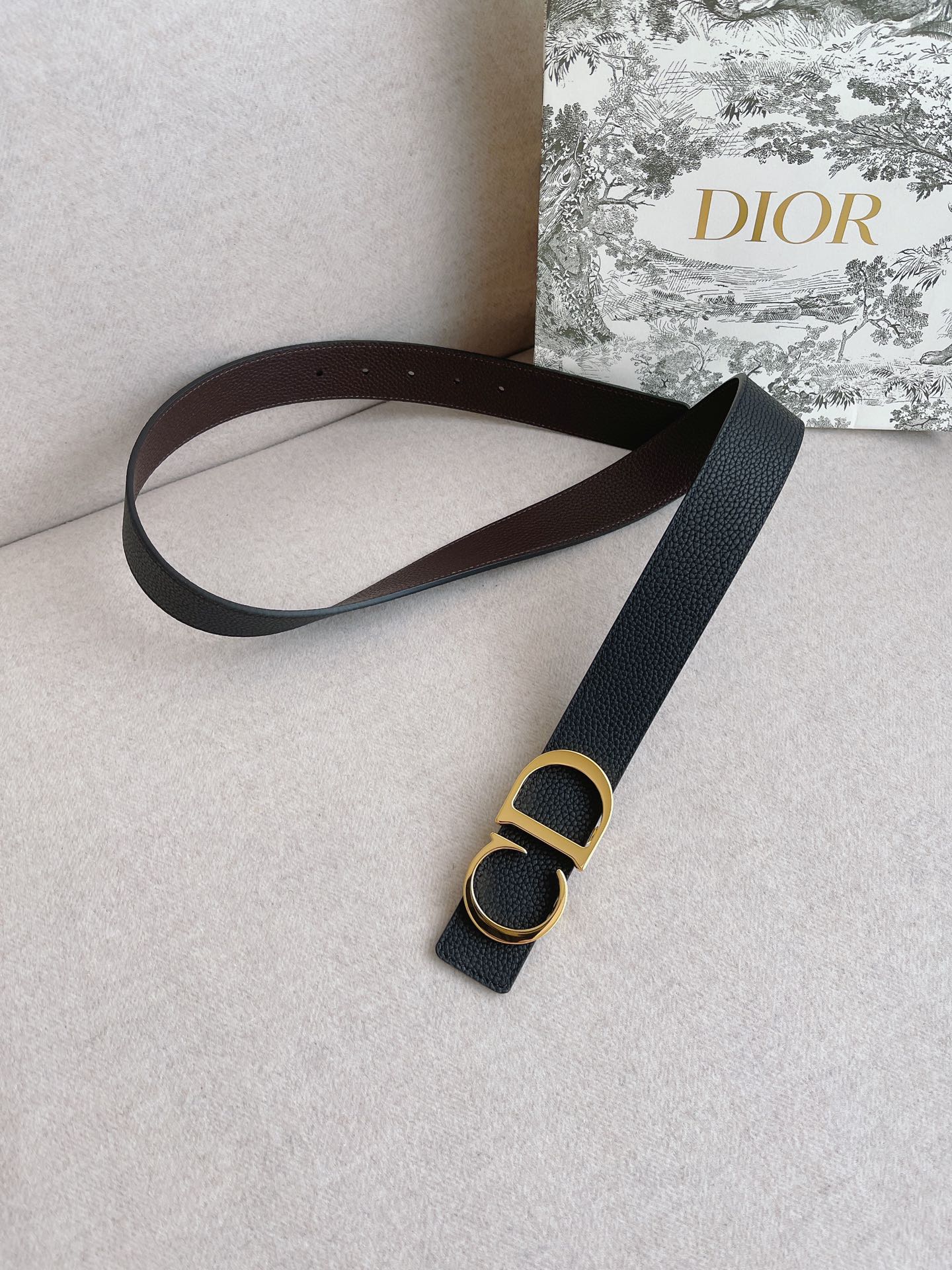 Dior.迪奥全套包装男士休闲皮带系