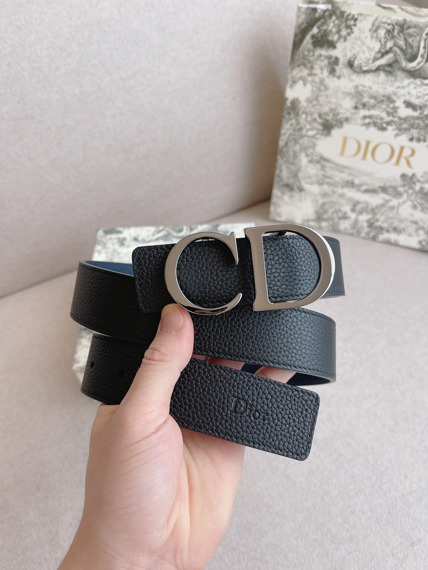 Dior.迪奥全套包装男士休闲皮带系