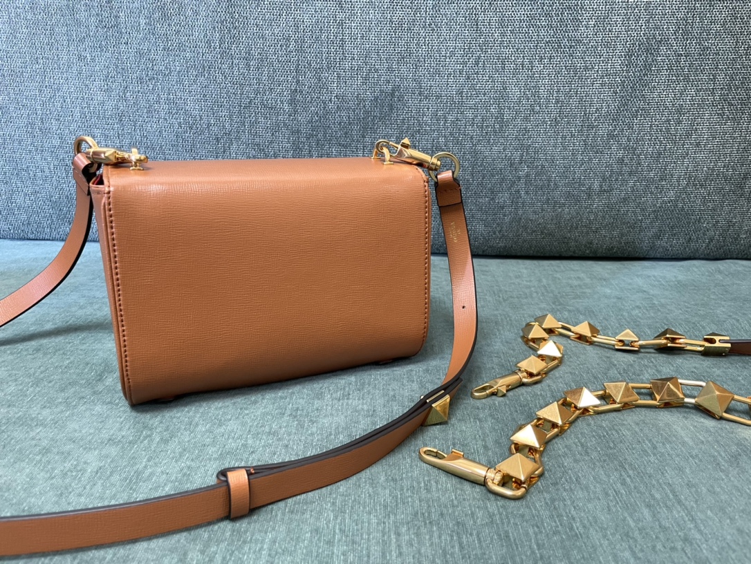 VALENTINO华伦天奴V LOGO标识肩背包0777