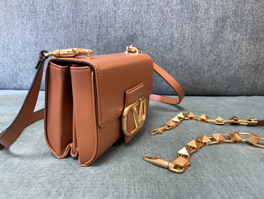 VALENTINO华伦天奴V LOGO标识肩背包0777