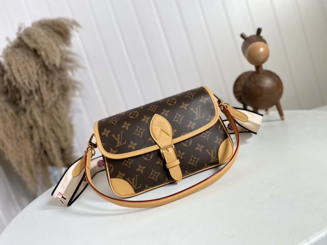 Louis Vuitton LV Diane Bags Handbags Embroidery M45985