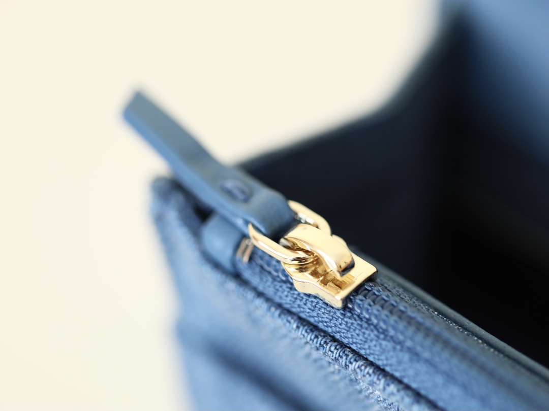 路易威登 Louis Vuitton 高定典藏名品高定成衣时装外套连衣裙衬衫T恤 #52293333 4