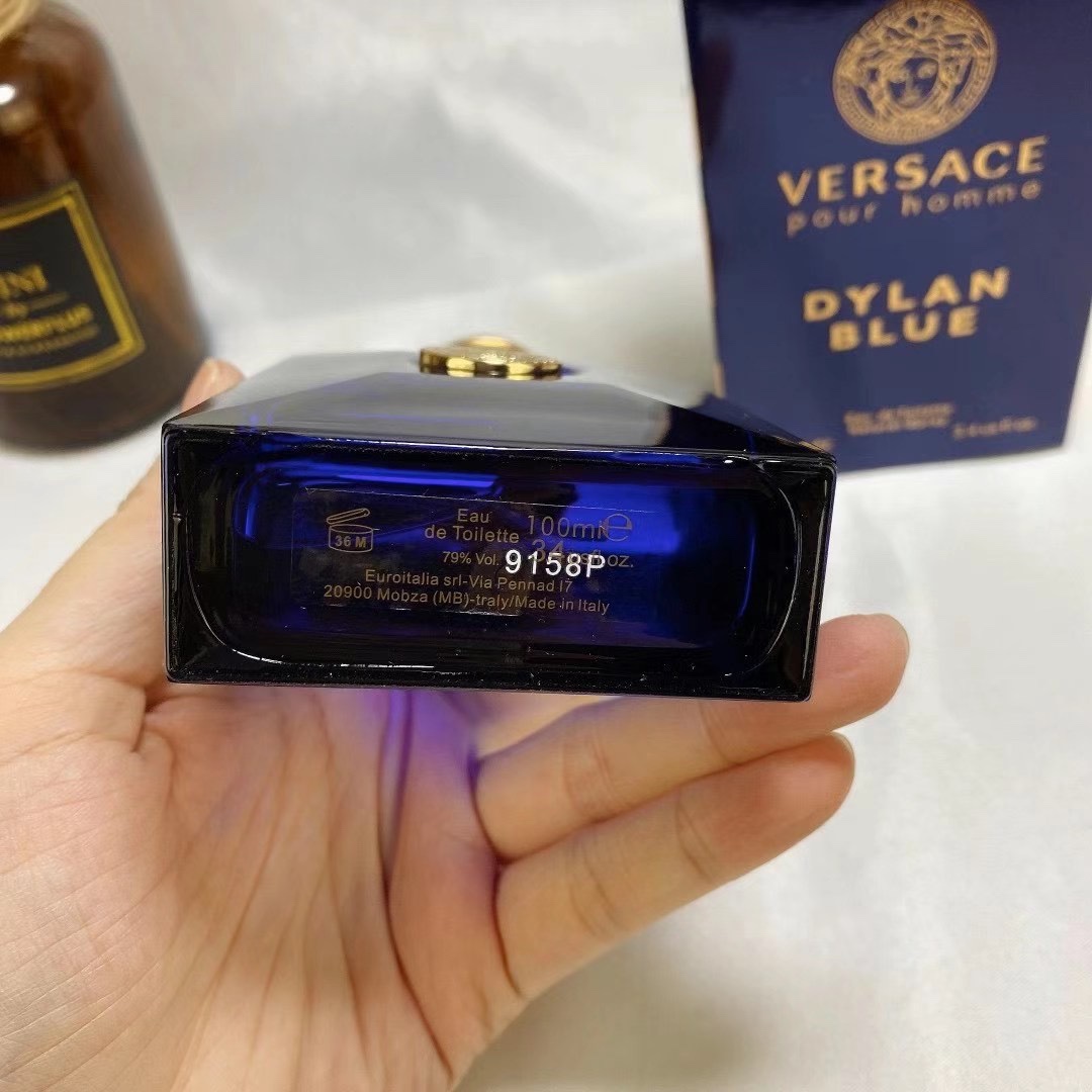 Versace Dylan Blue Eau de Toilette for Men - 100ml 3 i1639476367 2613 2