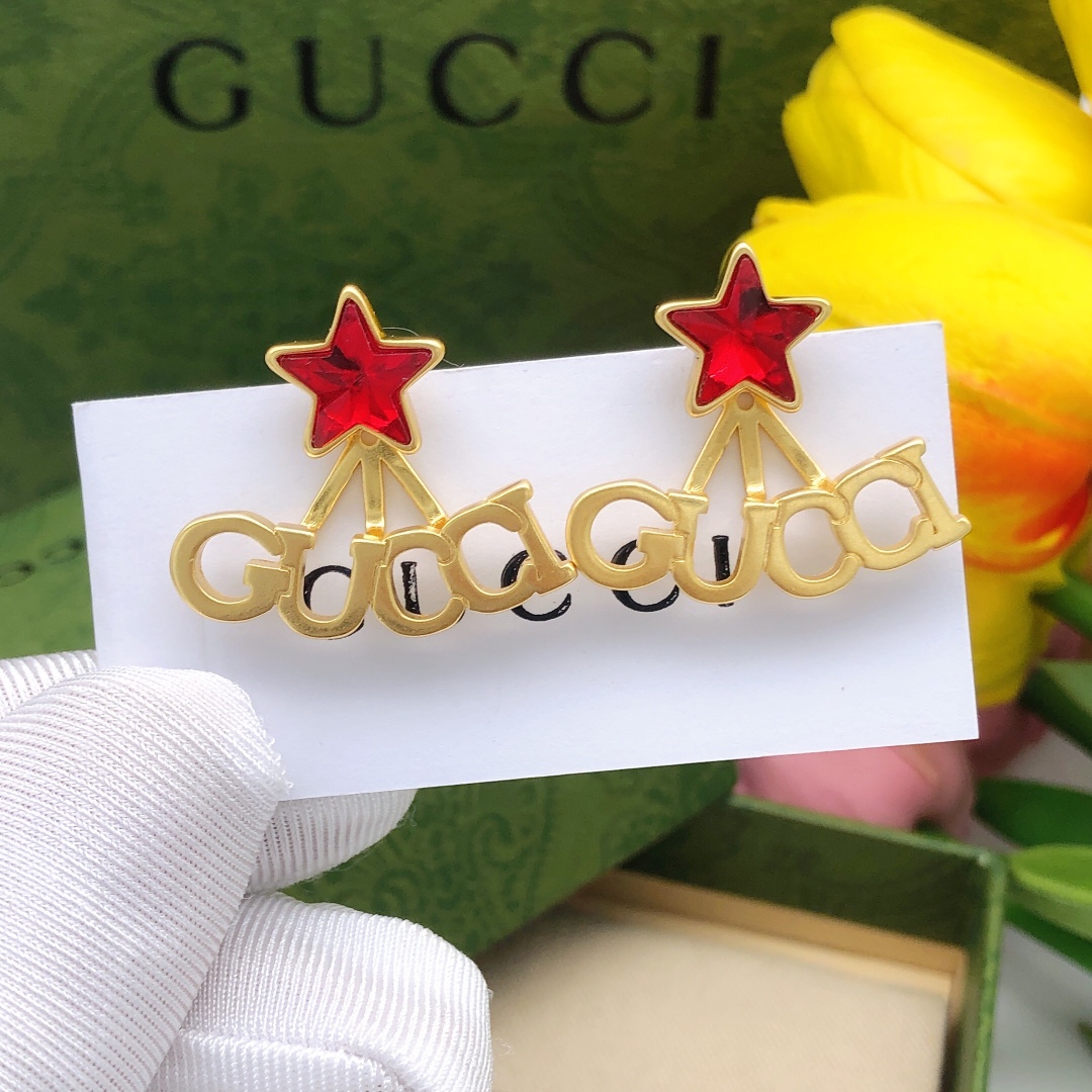 Número GED0115 aretes de Gucci nuevos de estrella roja de cristal