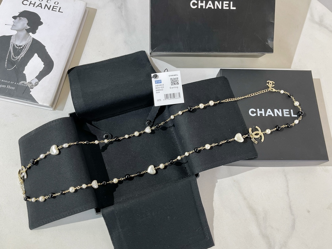 新款☑️CHANEL香奈儿双c桃心项链毛衣链