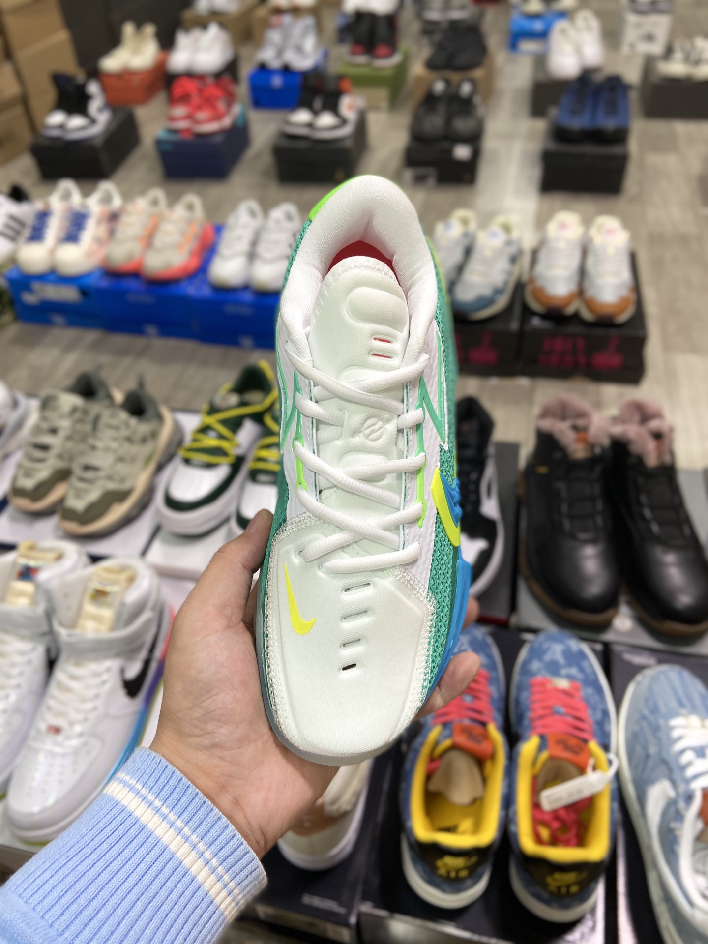 240 耐克Nike Air Zoom G.T.Cut男女篮球鞋 G.T. Cut专为力求在场上大展身手的篮球运动员打造CZ0176-003