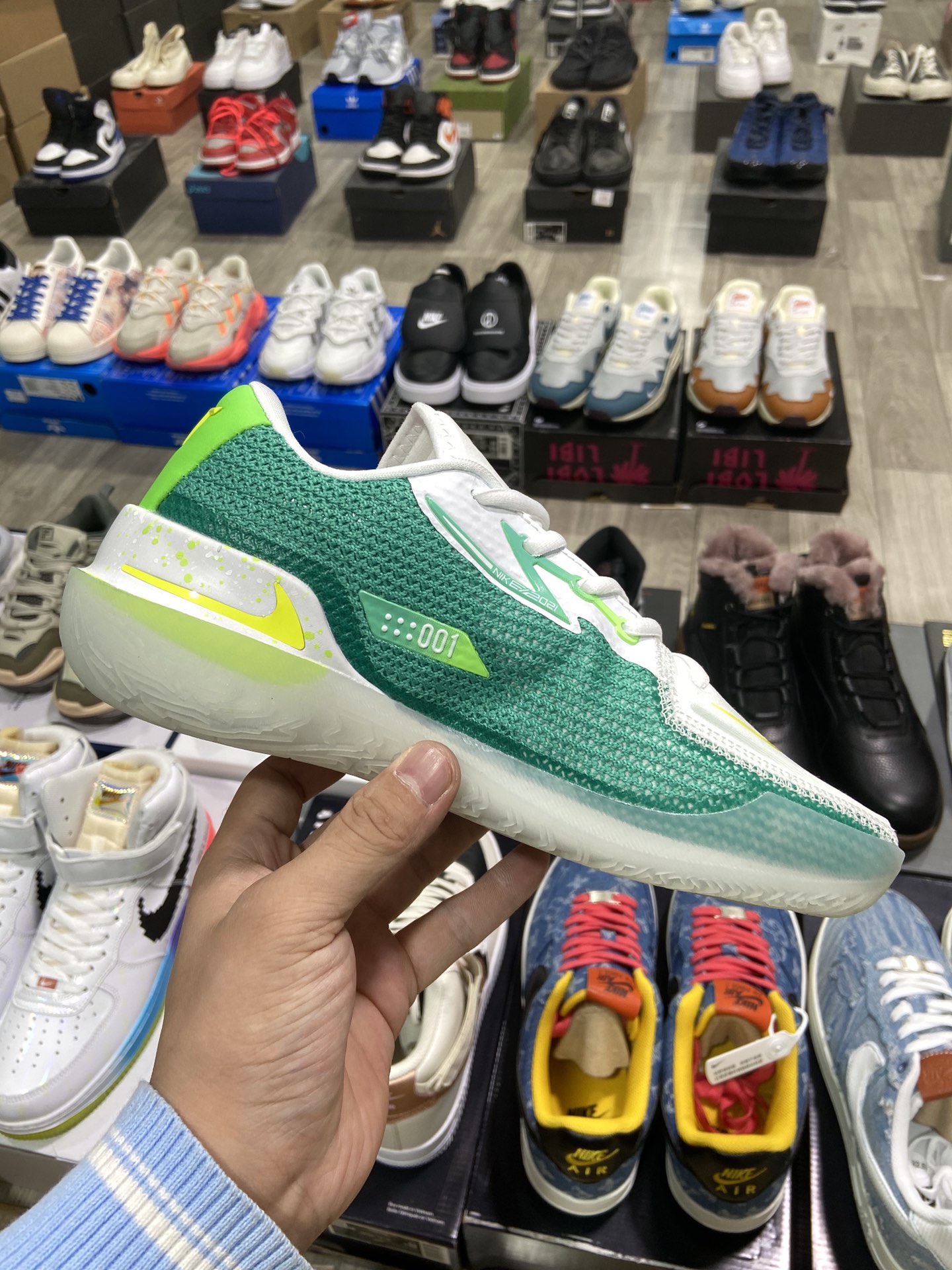 240 耐克Nike Air Zoom G.T.Cut男女篮球鞋 G.T. Cut专为力求在场上大展身手的篮球运动员打造CZ0176-003